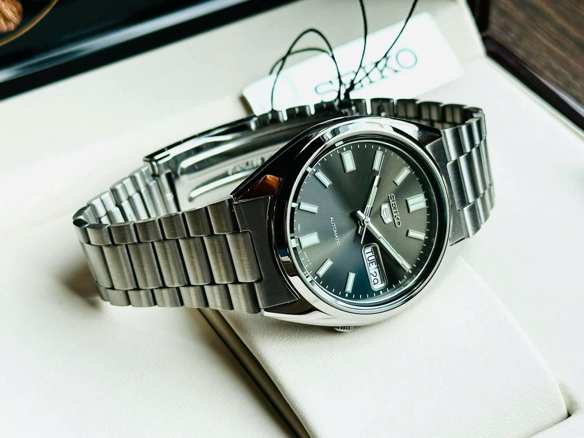 Đồng hồ  Seiko 5 SNXS79K1 chính hãng 2