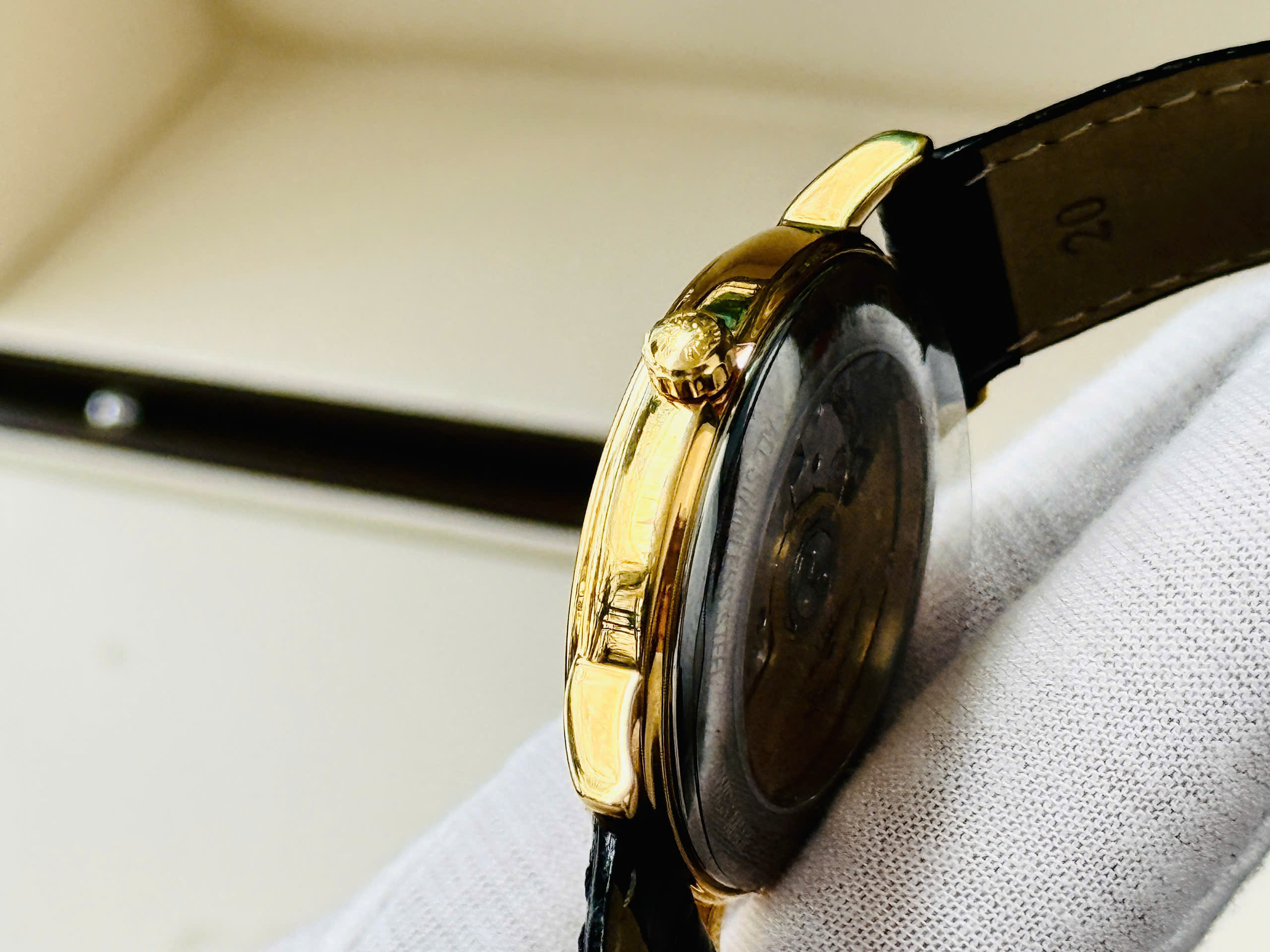 Đồng hồ Longines Presence Classic Automatic L4.921.2.11.2 chính hãng 7