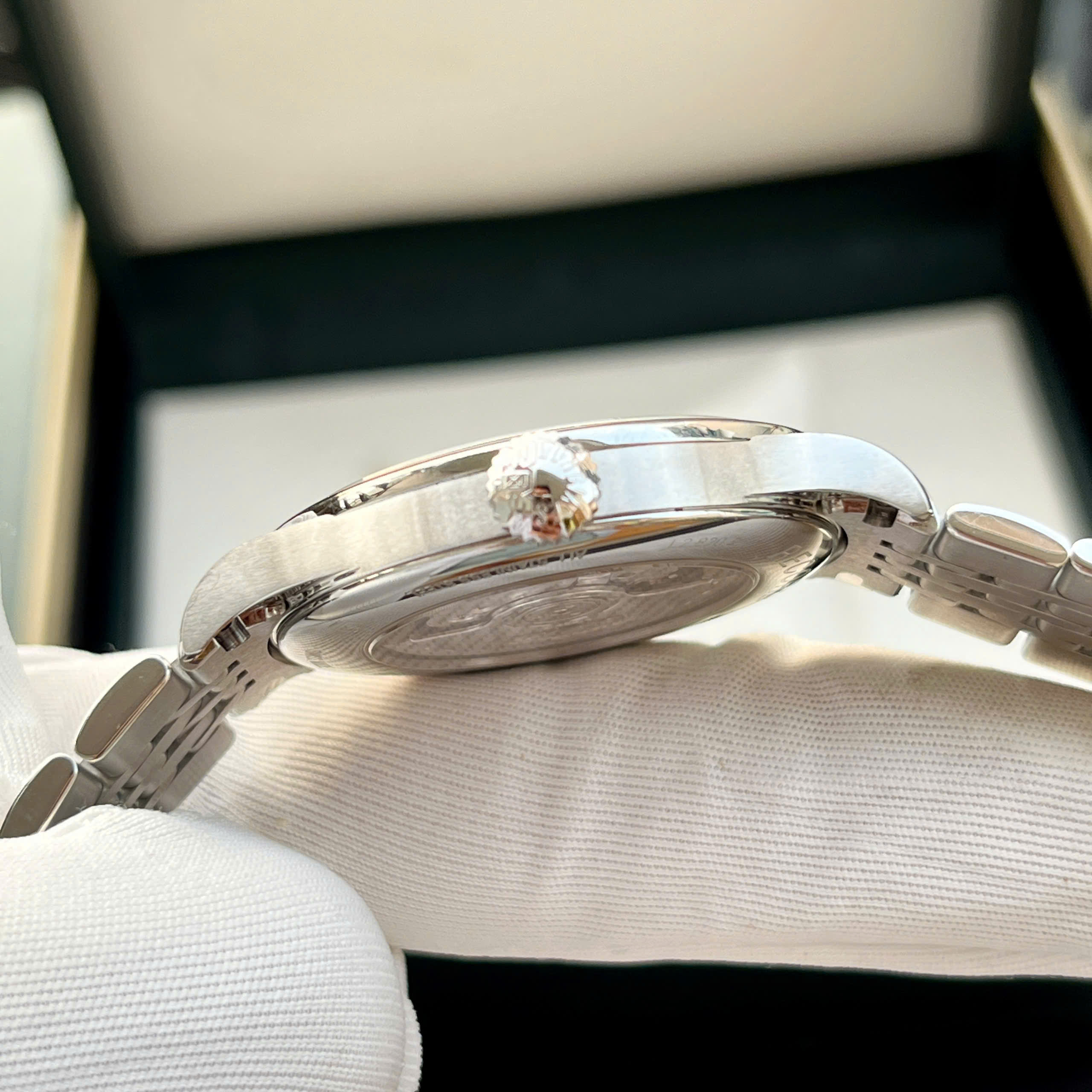 Đồng hồ Longines Record L2.820.4.57.6 QSD 3