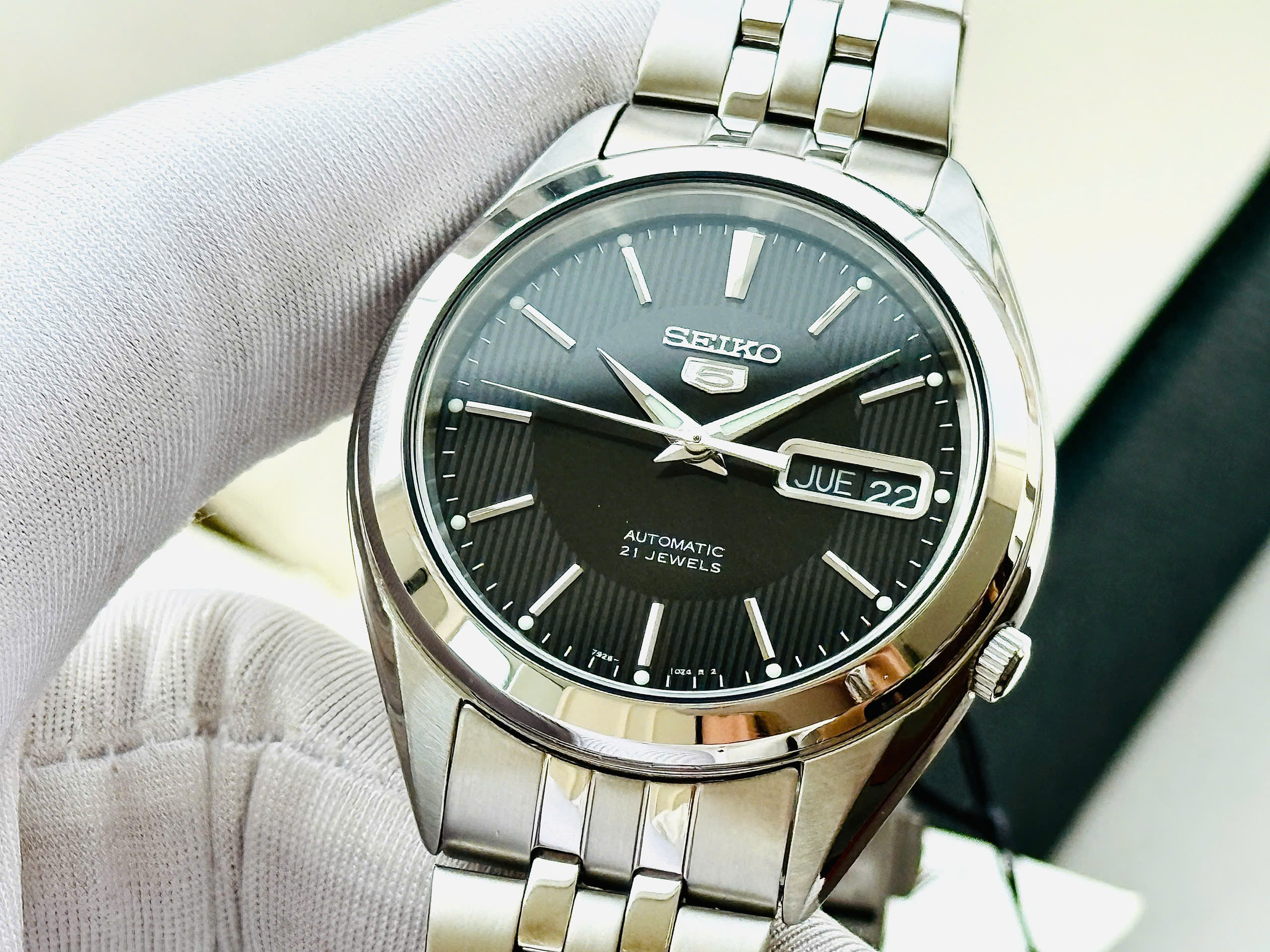 Đồng hồ Seiko 5 SNKL23K1 chính hãng 2