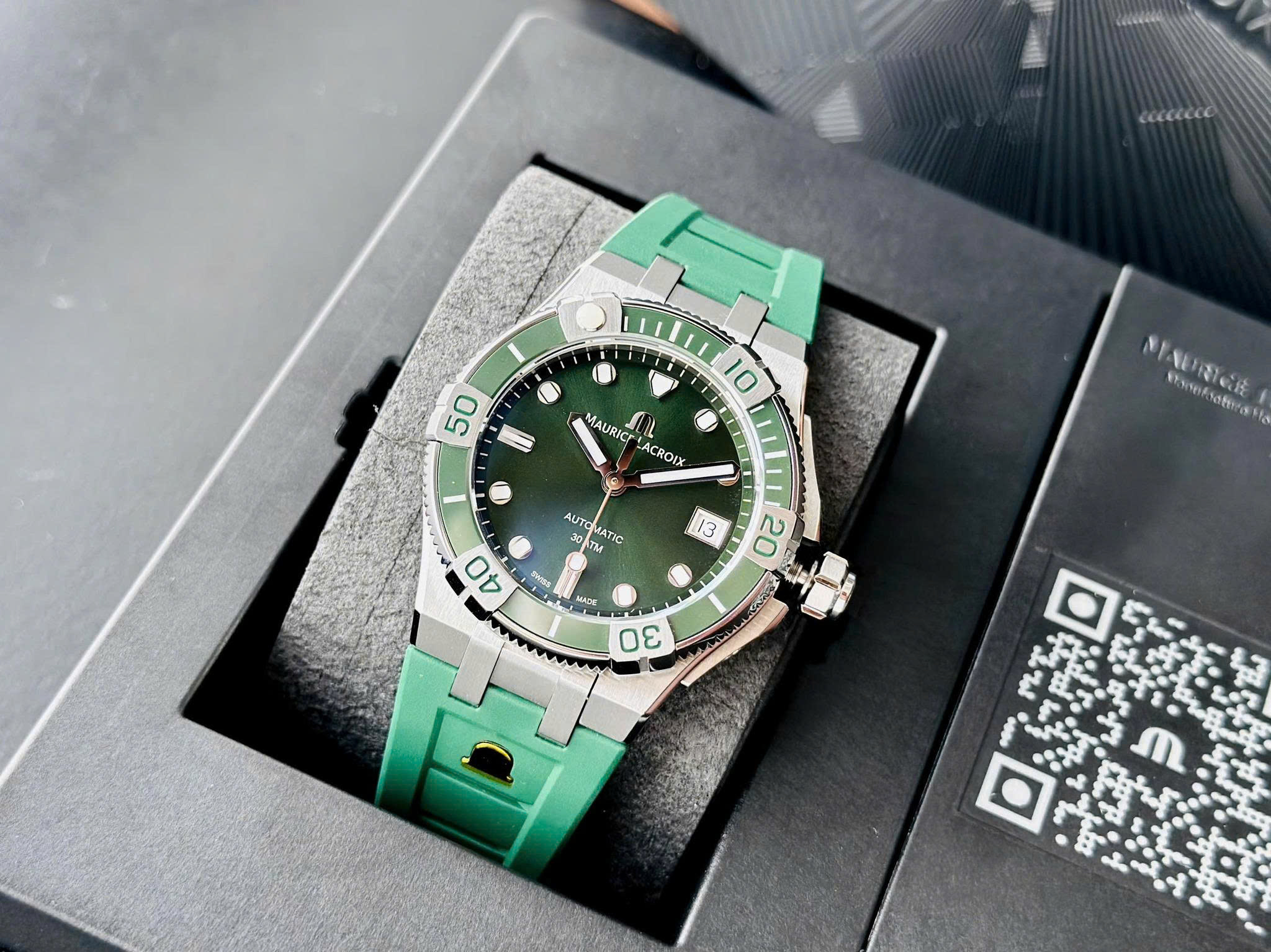 Đồng hồ Maurice Lacroix Aikon Venturer AI6057-SSL50-630-5 chính hãng 4