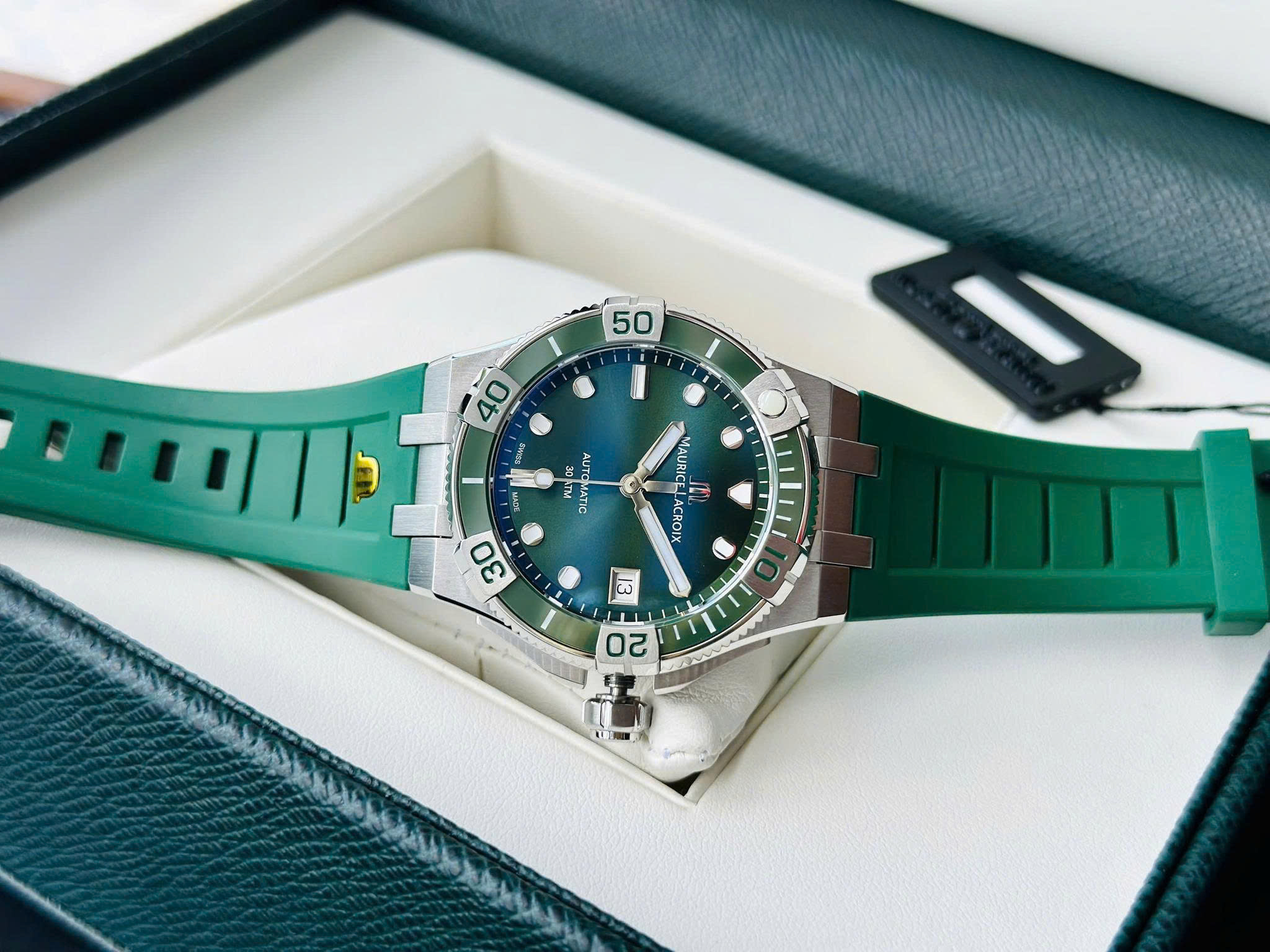 Đồng hồ Maurice Lacroix Aikon Venturer AI6057-SSL50-630-5 chính hãng 5