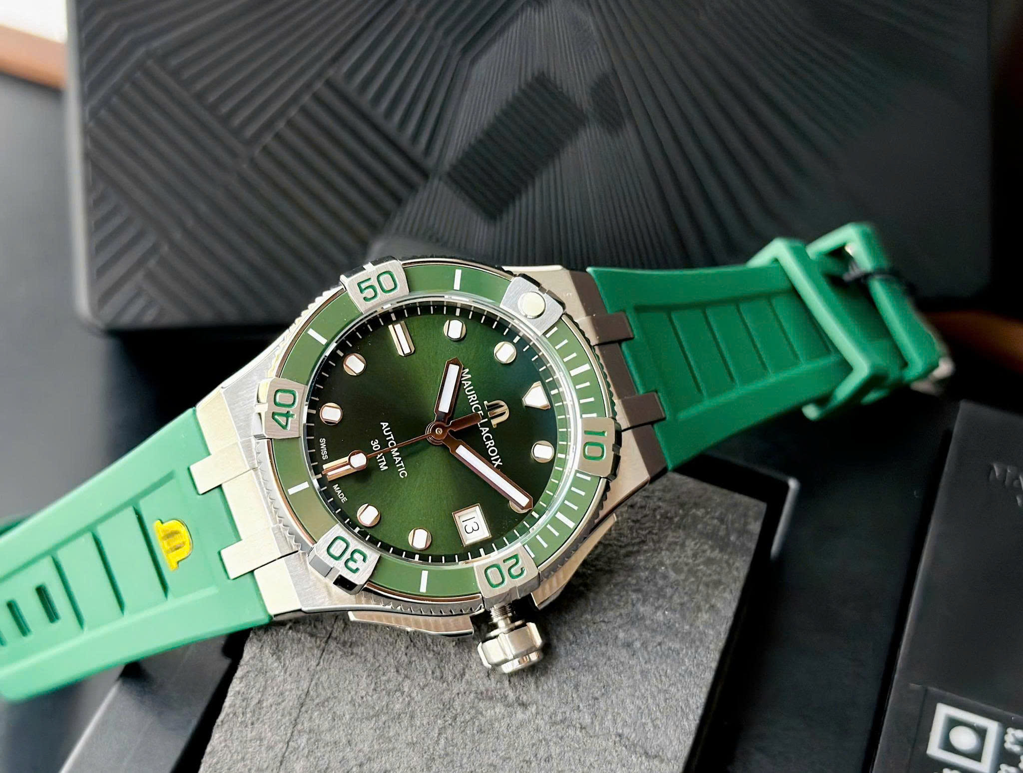 Đồng hồ Maurice Lacroix Aikon Venturer AI6057-SSL50-630-5 chính hãng 8