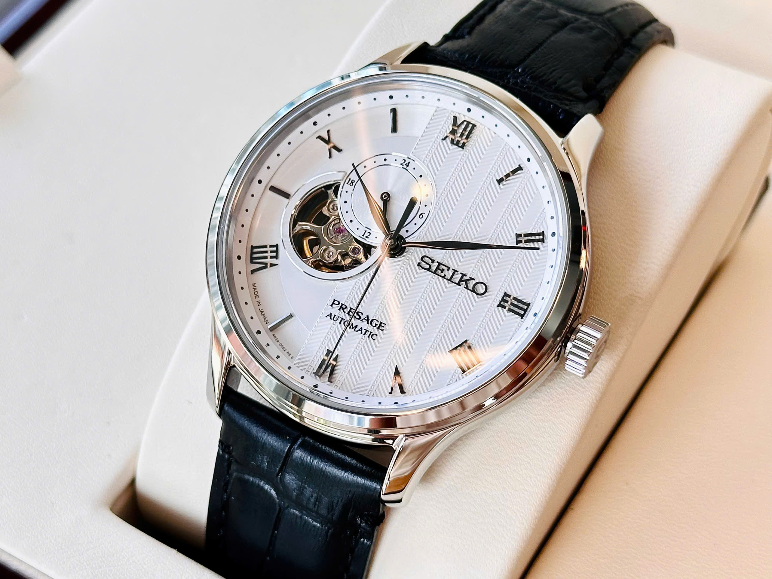 Đồng hồ nam Seiko Presage Open Heart  SSA379J1 chính hãng 9