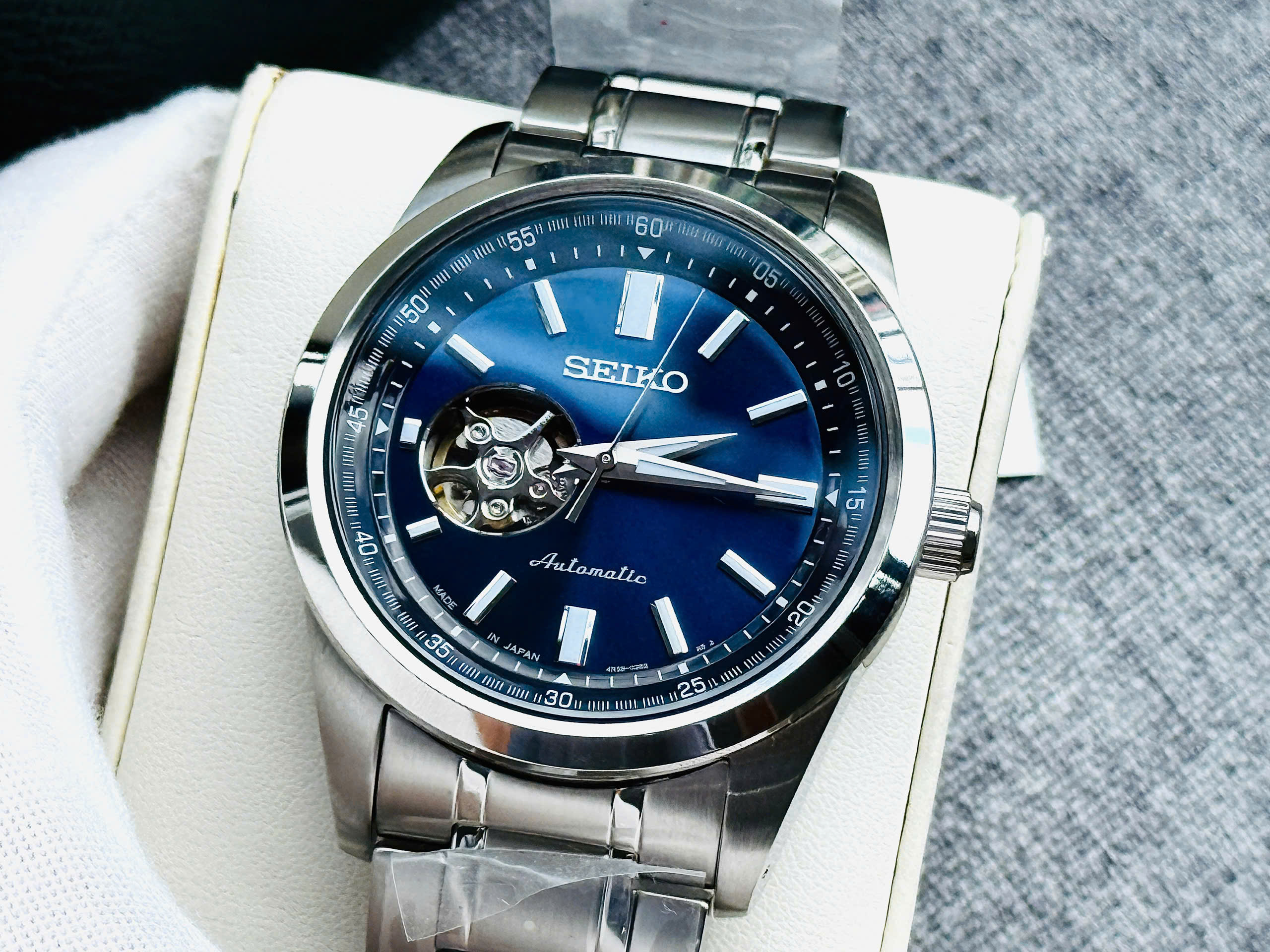 Đồng Hồ NamSeiko Open Heart SCVE051 Chính Hãng 3
