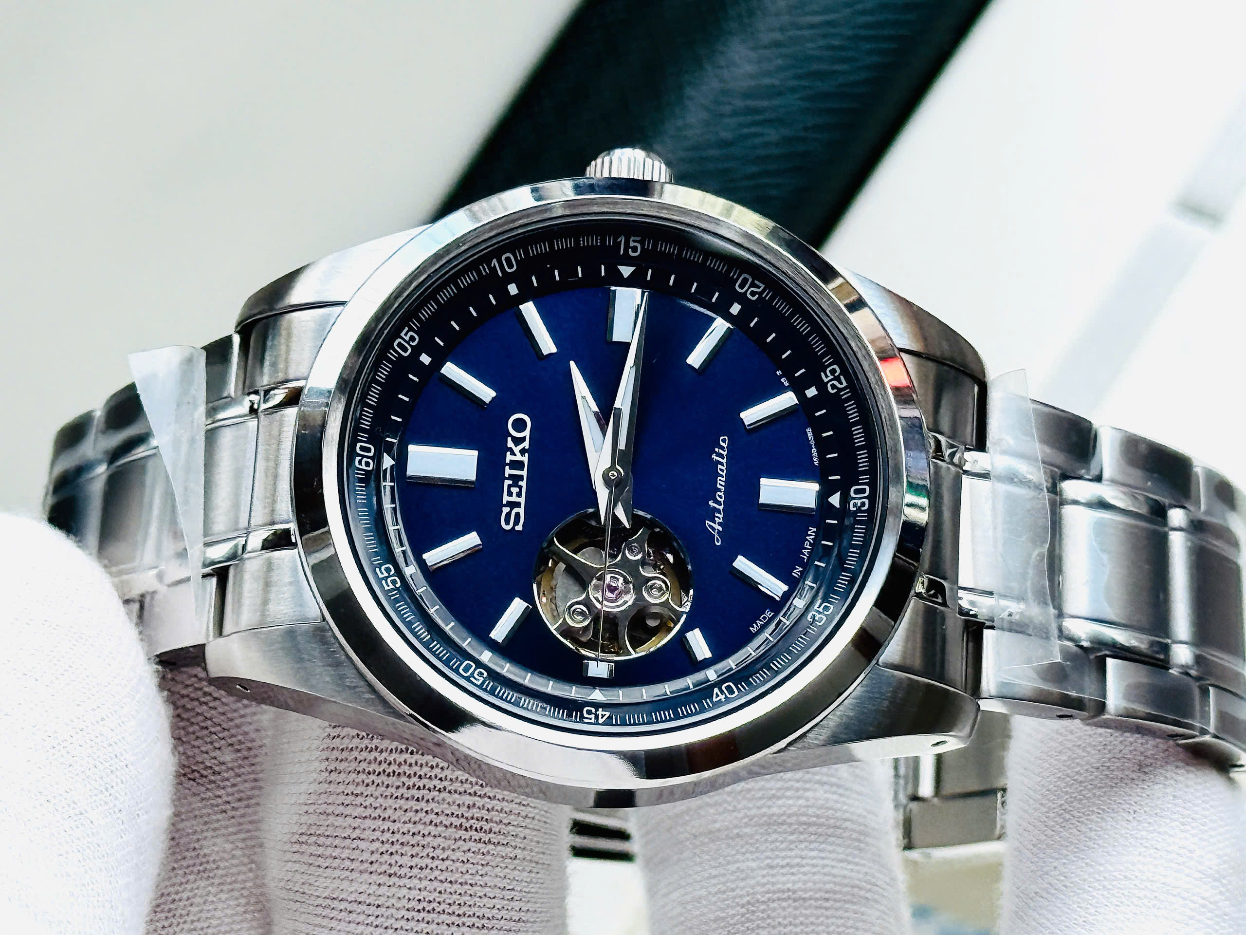 Đồng Hồ NamSeiko Open Heart SCVE051 Chính Hãng 7