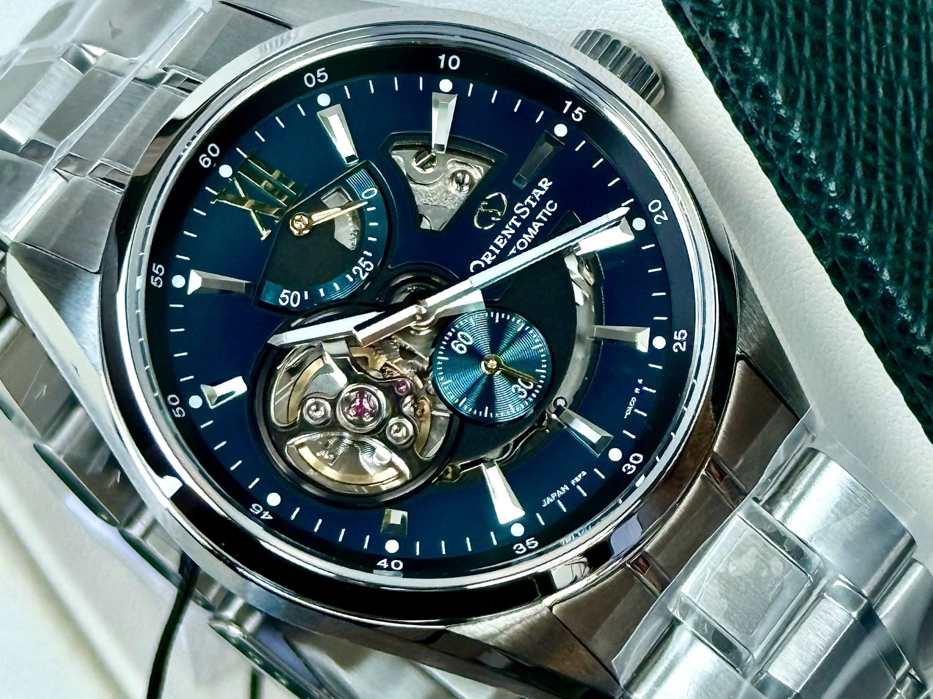 Đồng Hồ Nam Orient Star Skeleton Green  RK-AV0114E Chính Hãng 2