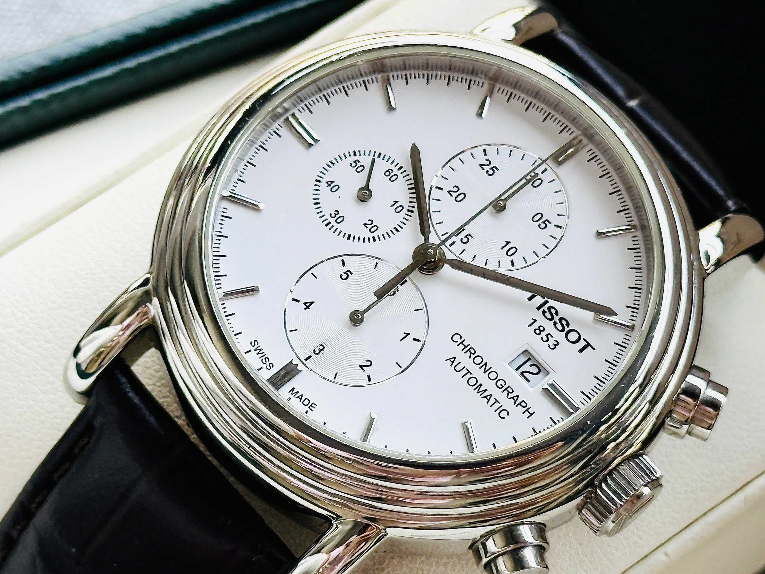 Đồng Hồ Nam Tissot Carson Automatic T068.427.16.011.00 QSD 1