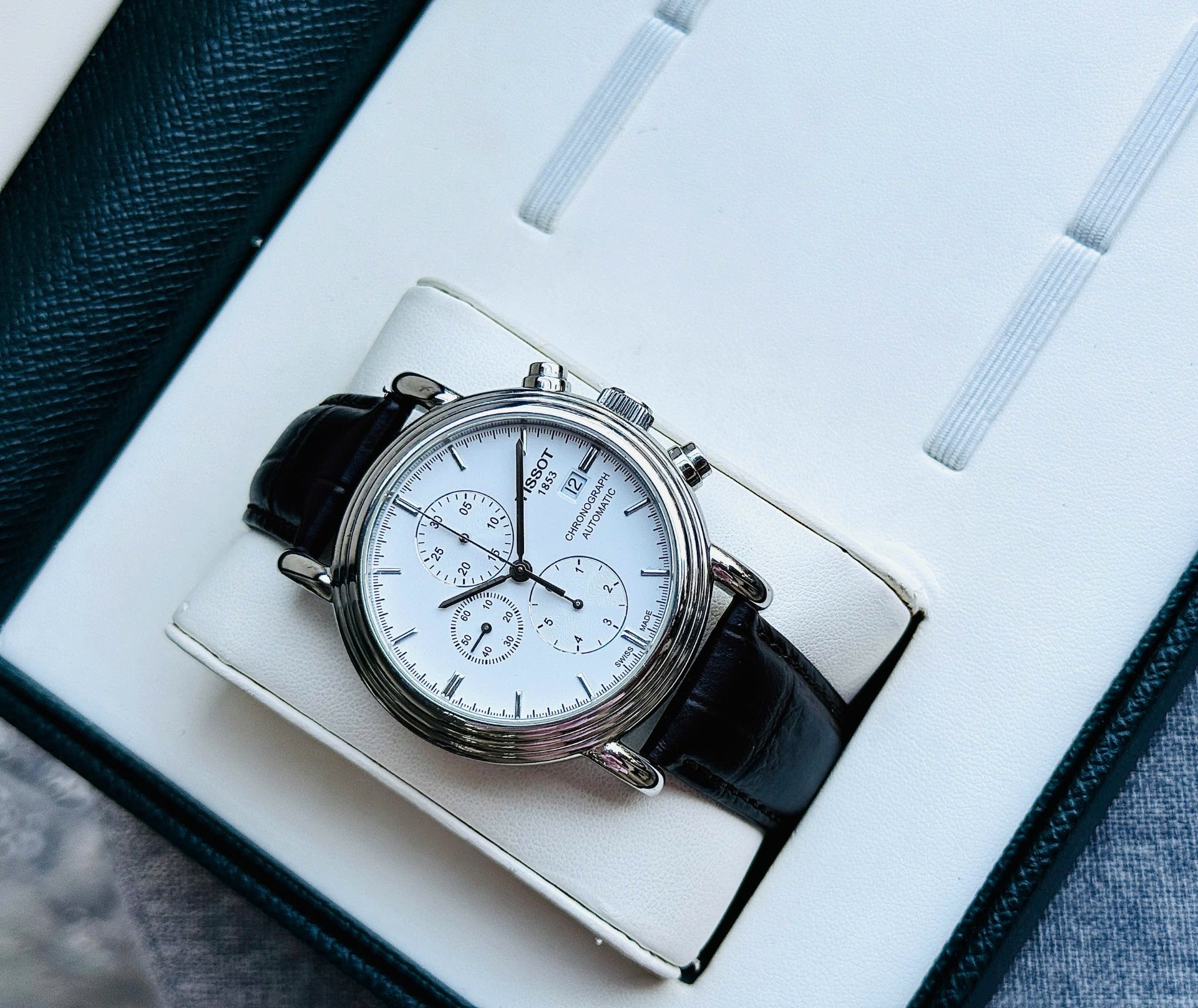Đồng Hồ Nam Tissot Carson Automatic T068.427.16.011.00 QSD 4