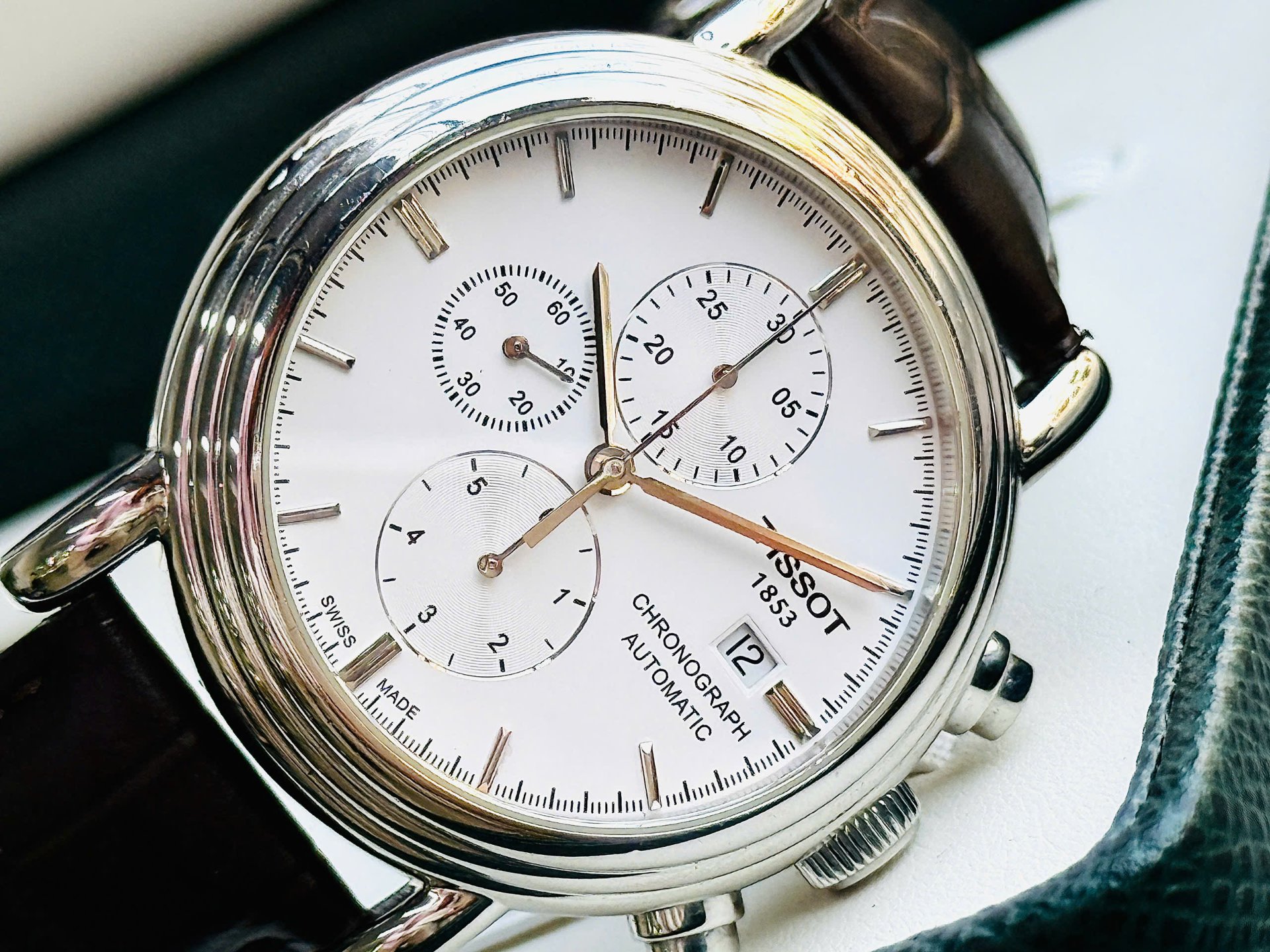 Đồng Hồ Nam Tissot Carson Automatic T068.427.16.011.00 QSD 5