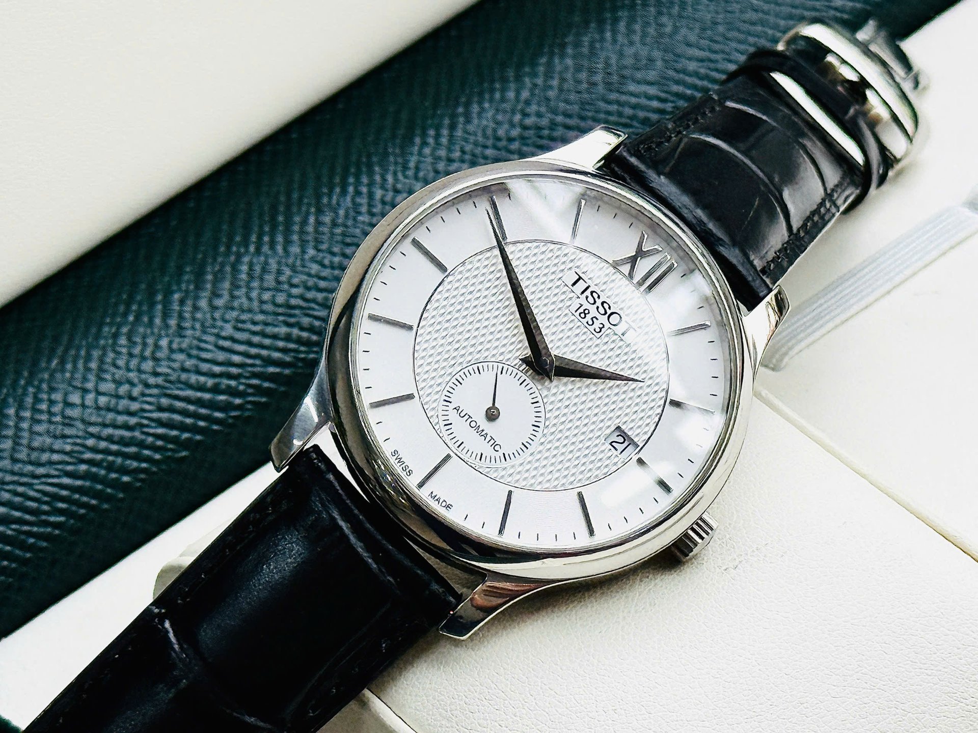 Đồng Hồ Nam Tissot T-Classic Tradition T063.428.16.038.00 QSD 2
