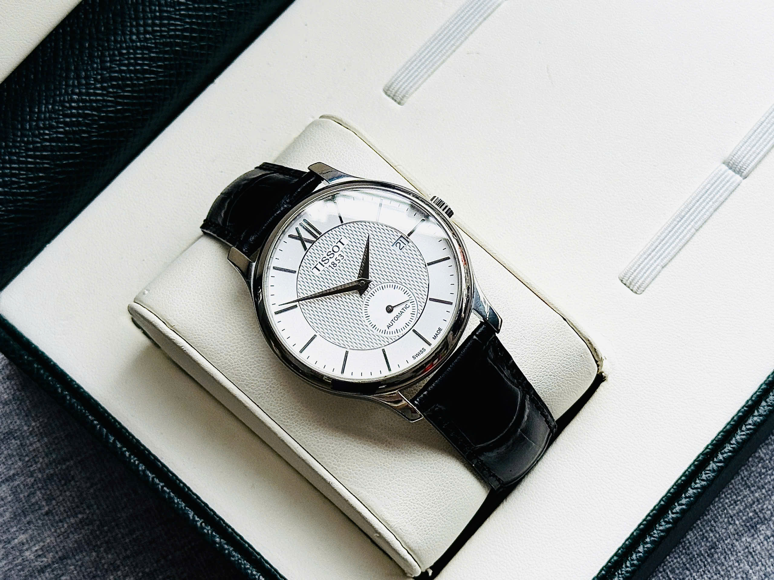 Đồng Hồ Nam Tissot T-Classic Tradition T063.428.16.038.00 QSD 5