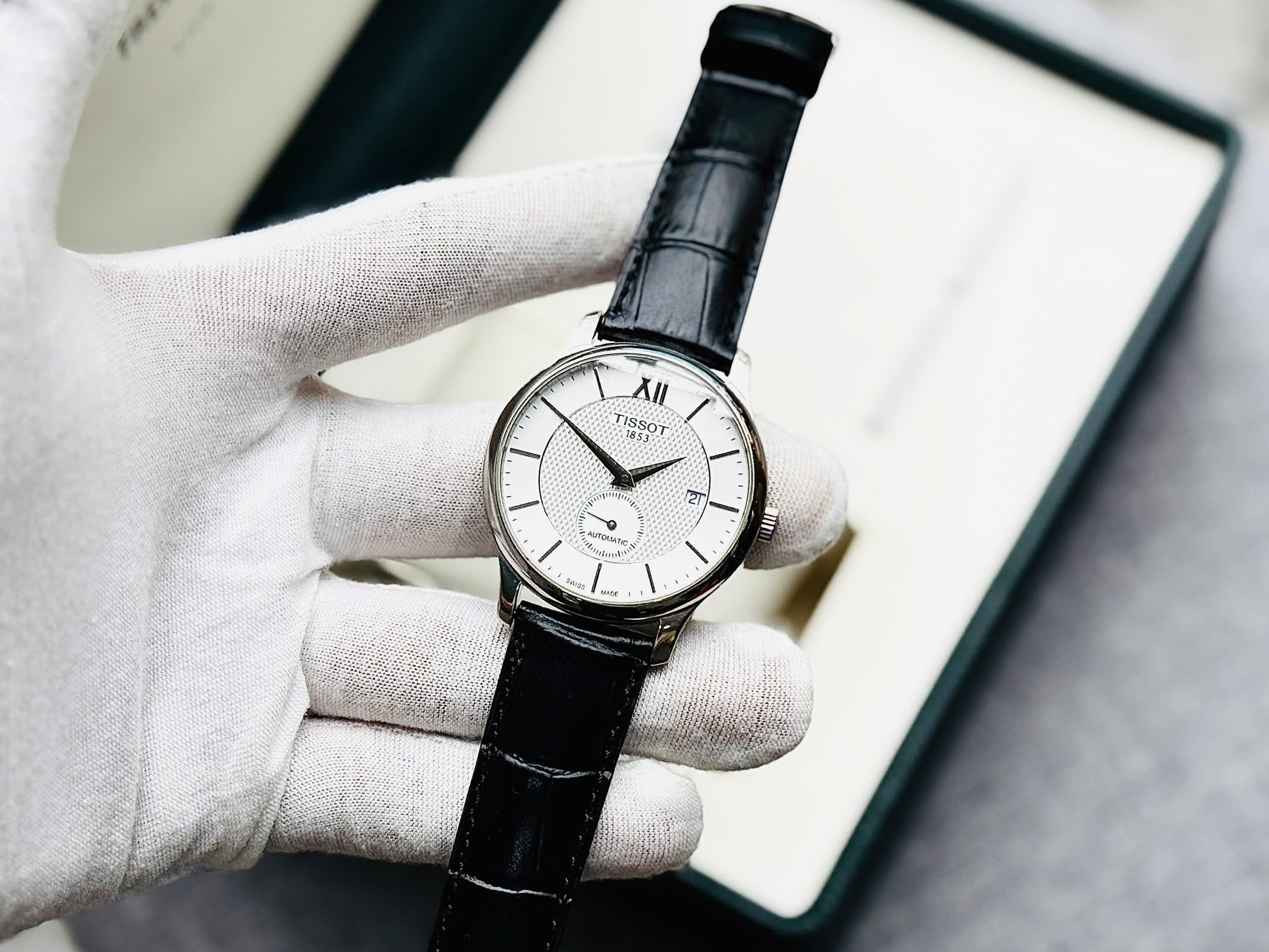 Đồng Hồ Nam Tissot T-Classic Tradition T063.428.16.038.00 QSD 7