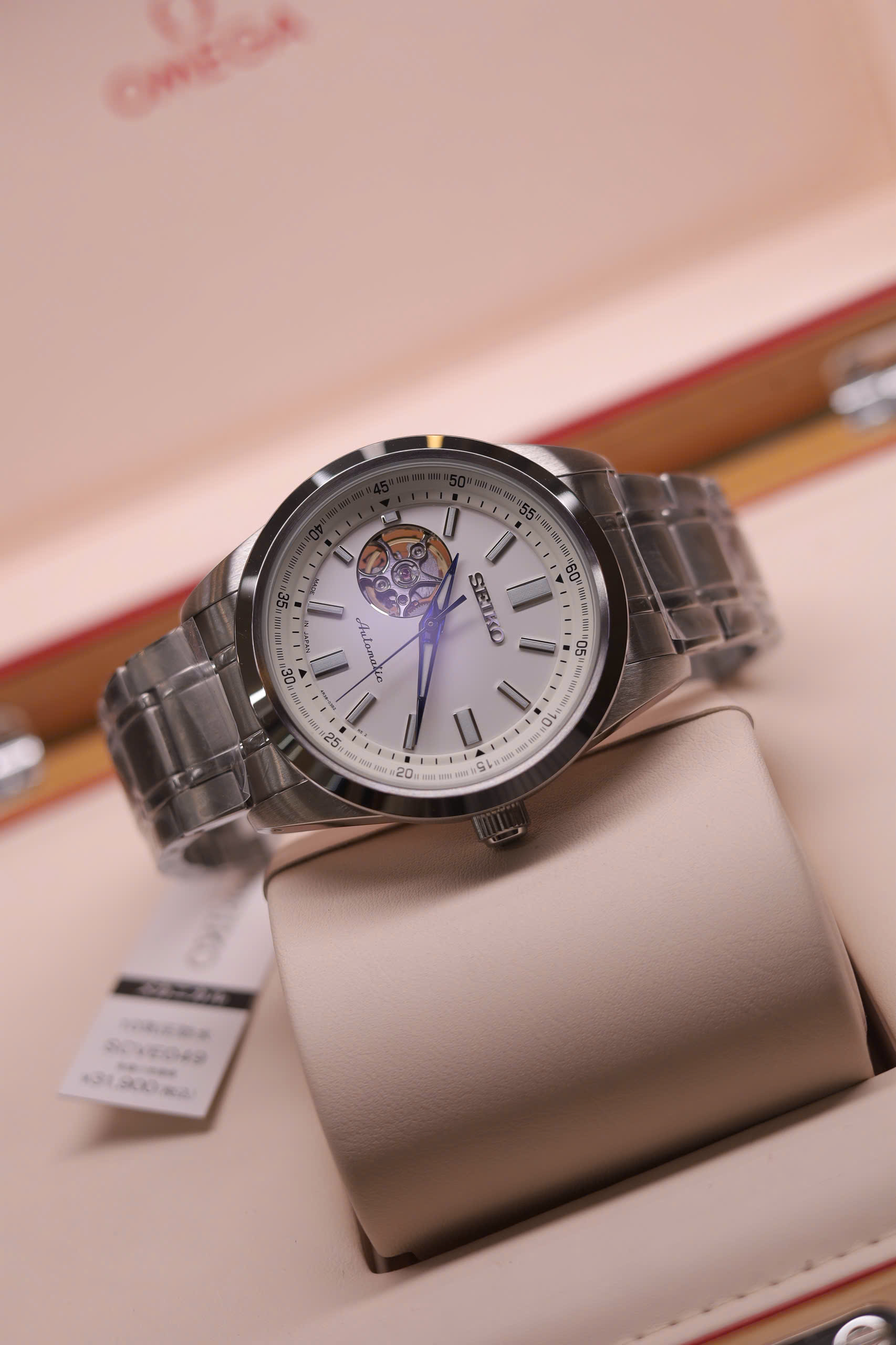 Đồng hồ Seiko SCVE049 Open Heart White 4