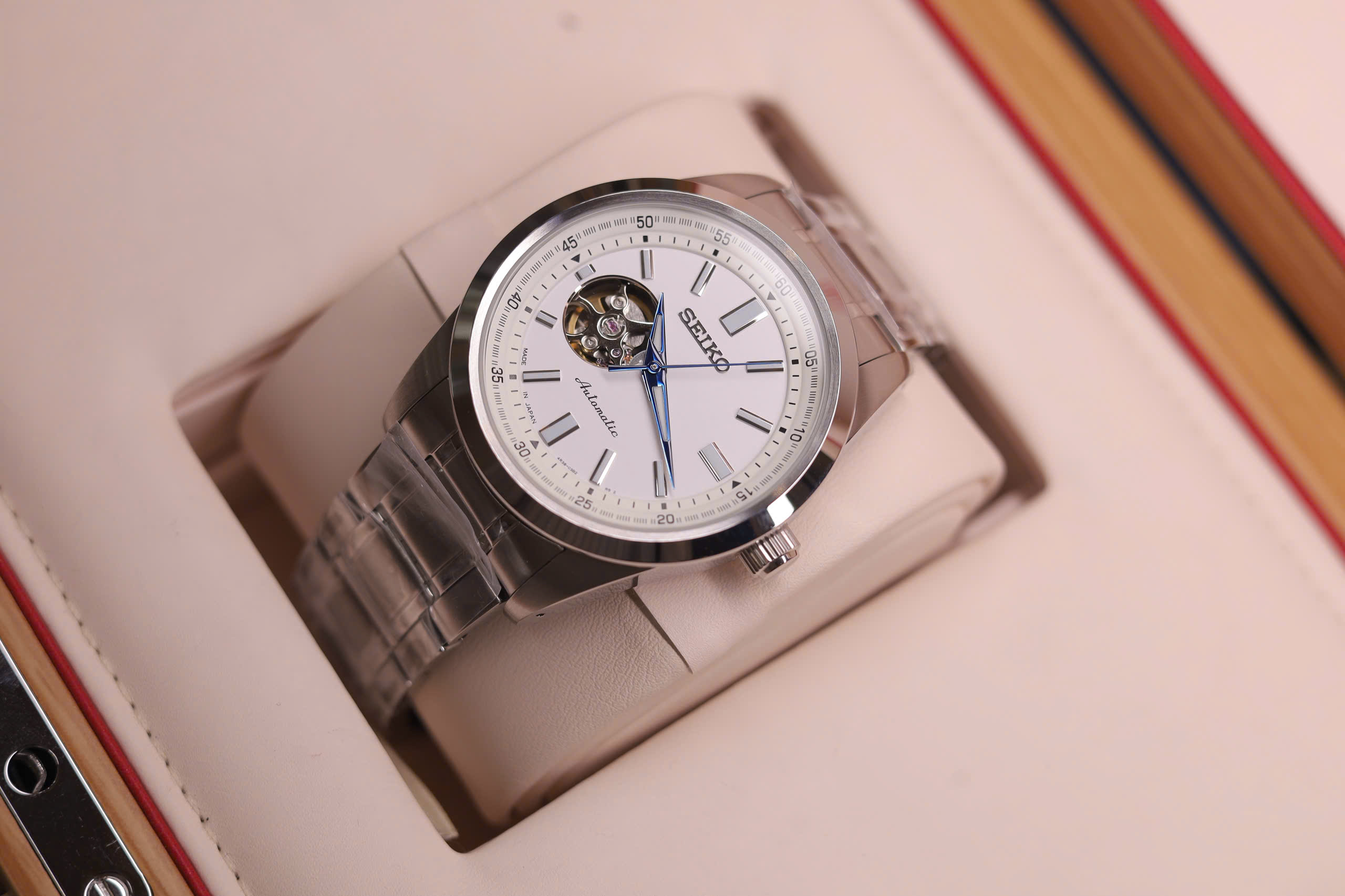 Đồng hồ Seiko SCVE049 Open Heart White 8