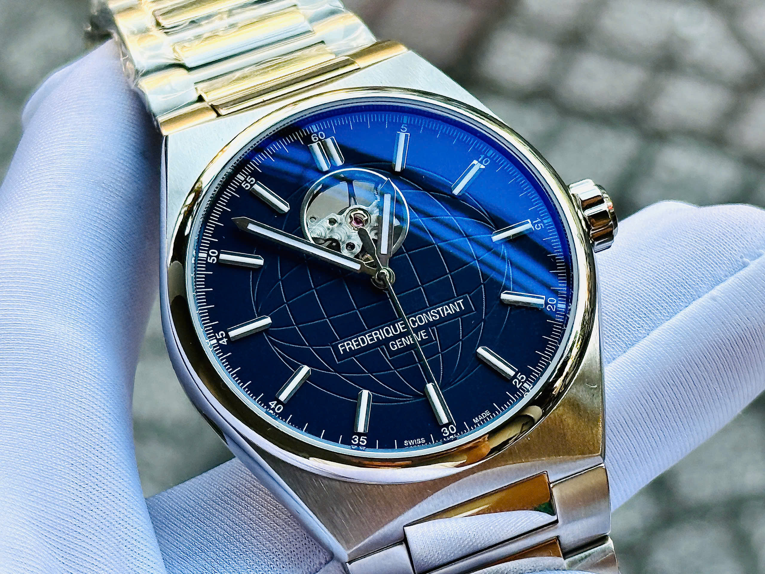 Đòng Hồ Nam Frederique Constant Highlife Heart Beat FC-310N4NH6B Chính Hãng 9