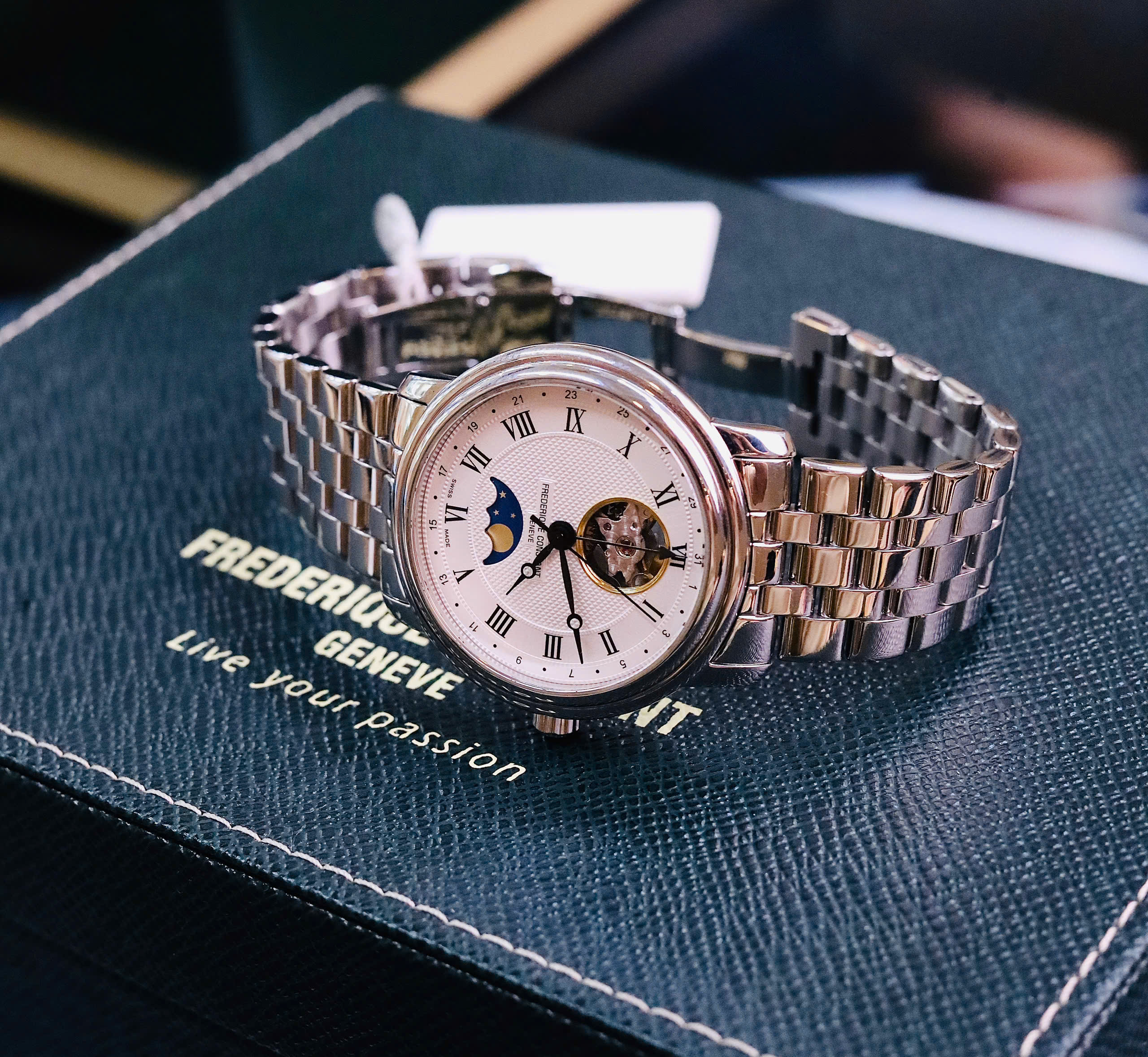 Đồng Hồ Nam Frederique Constant Classics Moonphase FC-335MC4P6B2 QSD 5