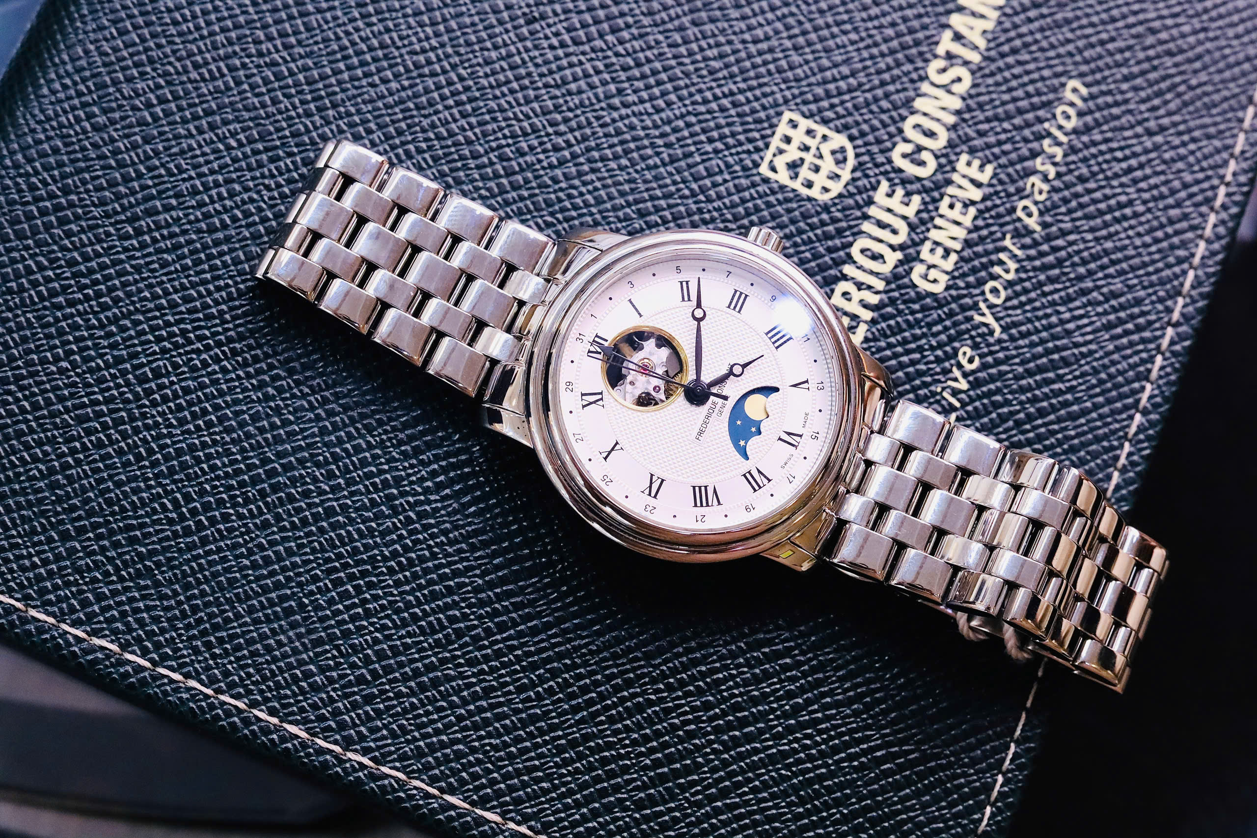 Đồng Hồ Nam Frederique Constant Classics Moonphase FC-335MC4P6B2 QSD 8