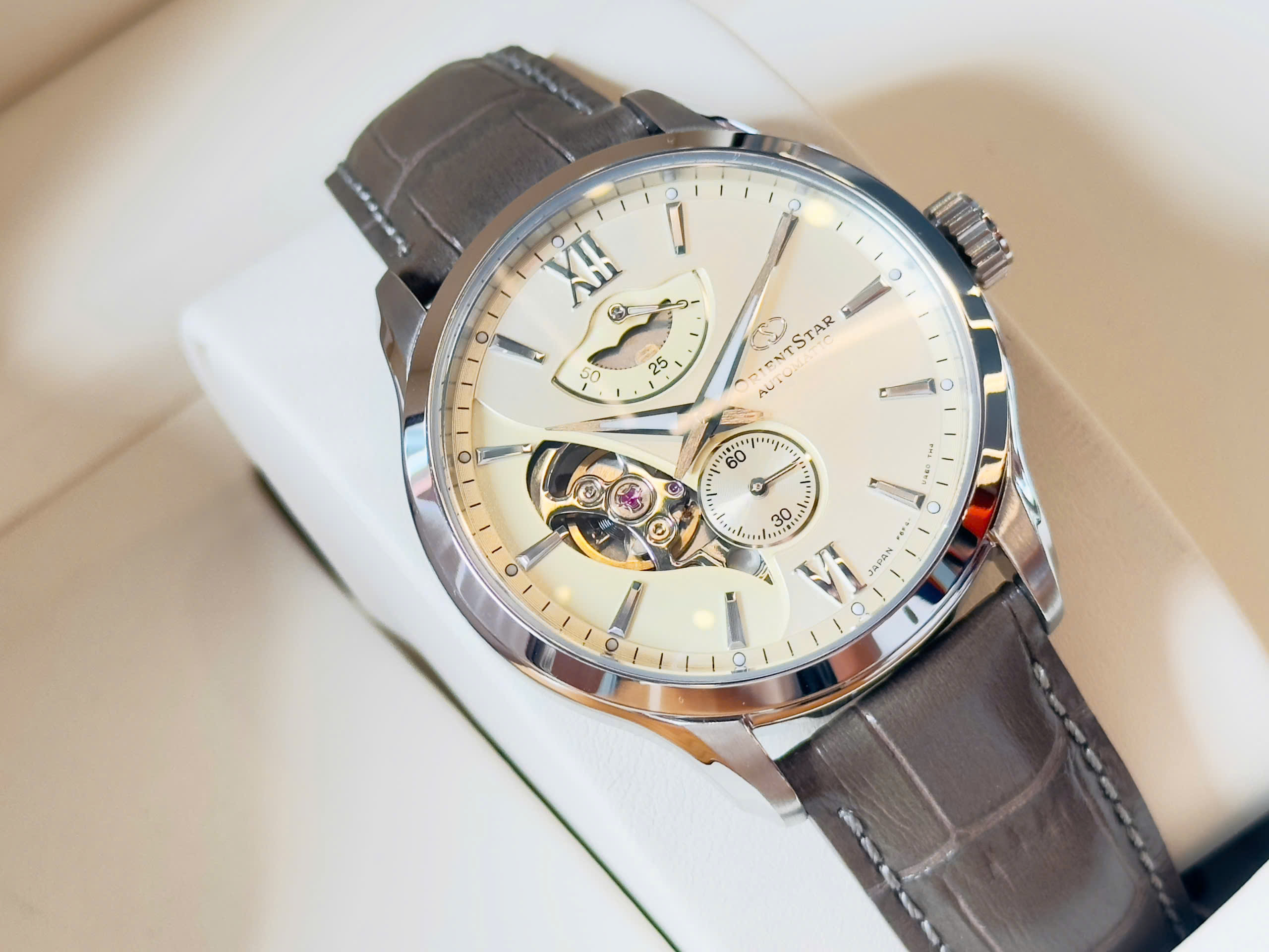 Đồng Hồ Nam Orient Star Layered Skeleton RE-AV0B10G00B Chính Hãng 1