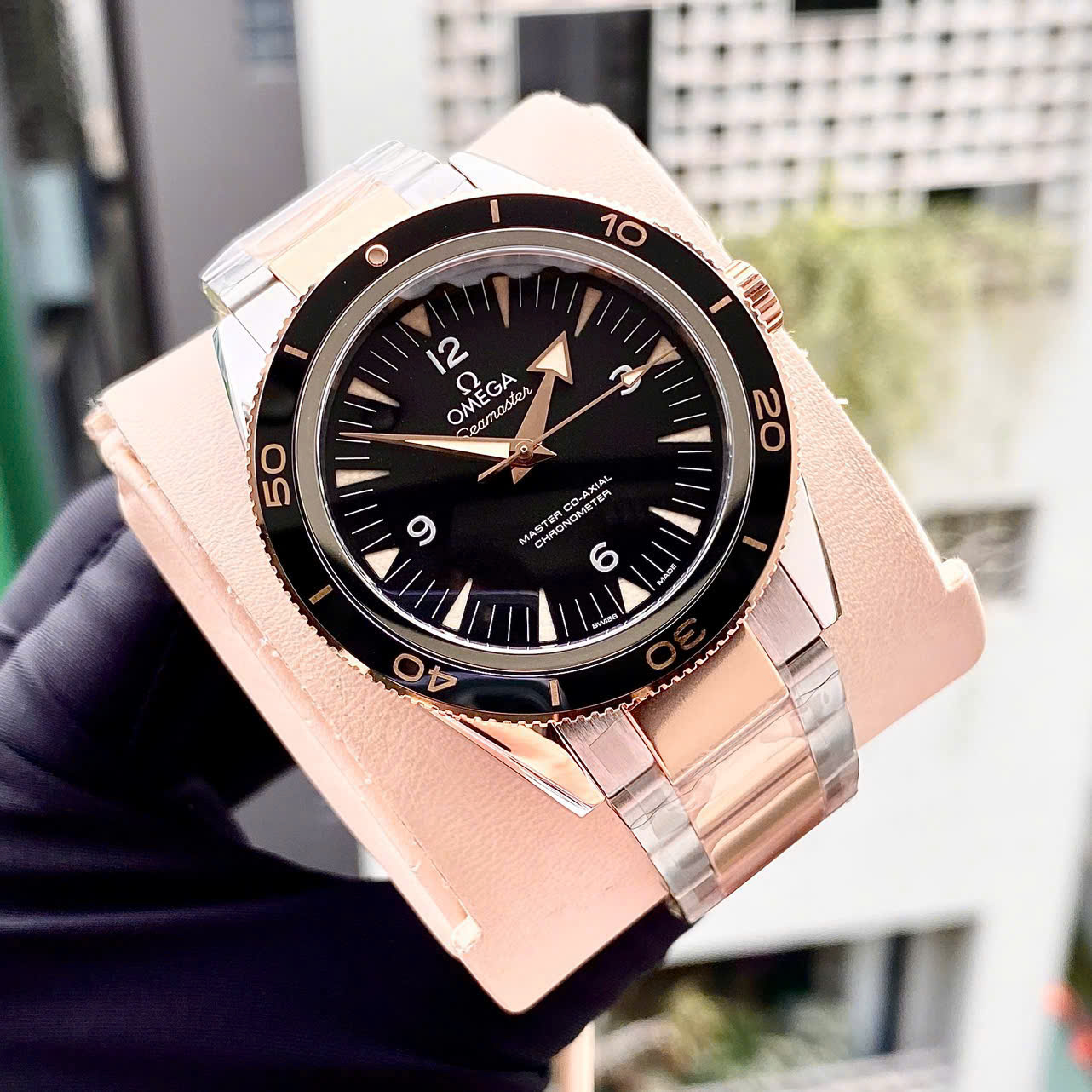 Đồng Hồ Nam Omega Seamaster 300 Master 233.20.41.21.01.001 Chính Hãng 2