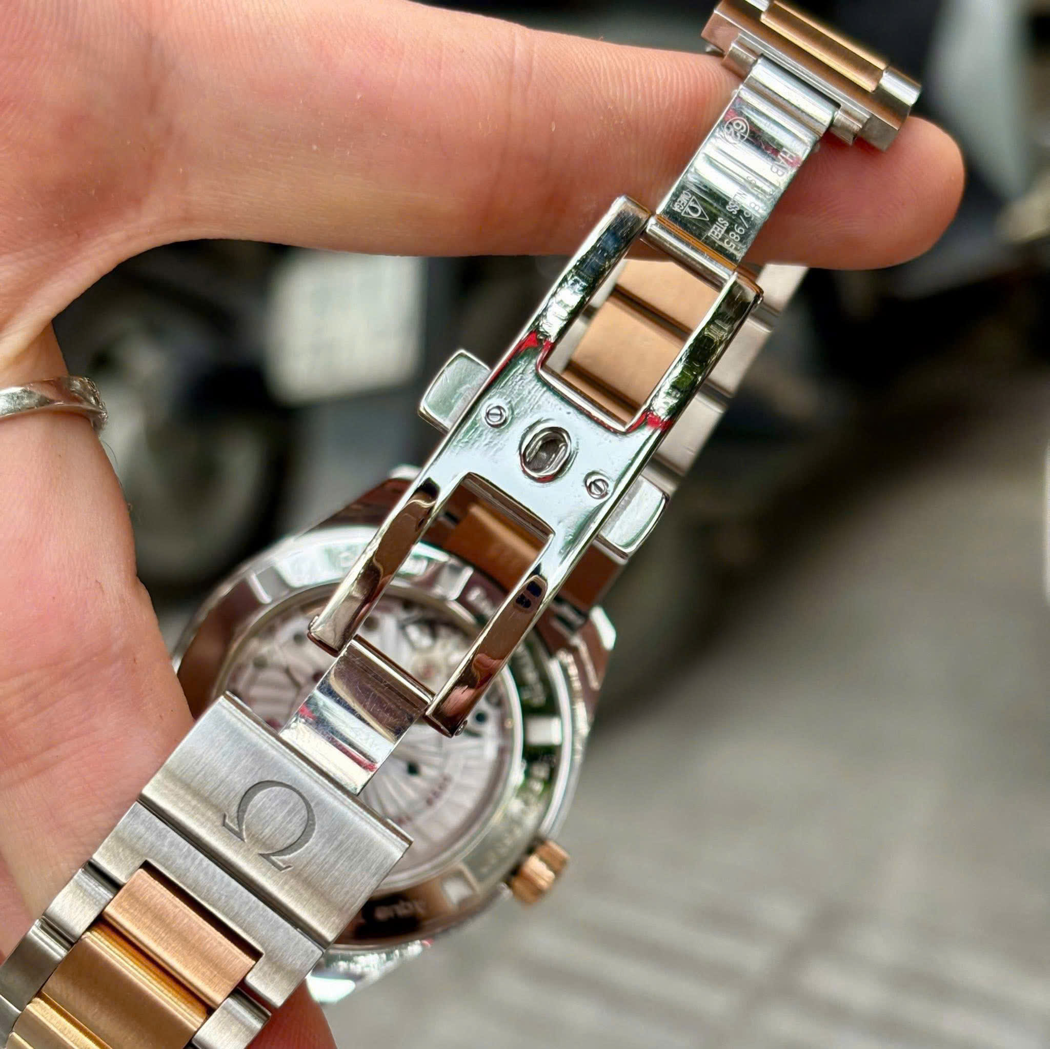 Đồng Hồ Nam Omega Seamaster Aqua Terra 231.20.42.21.06.003 QSD 4