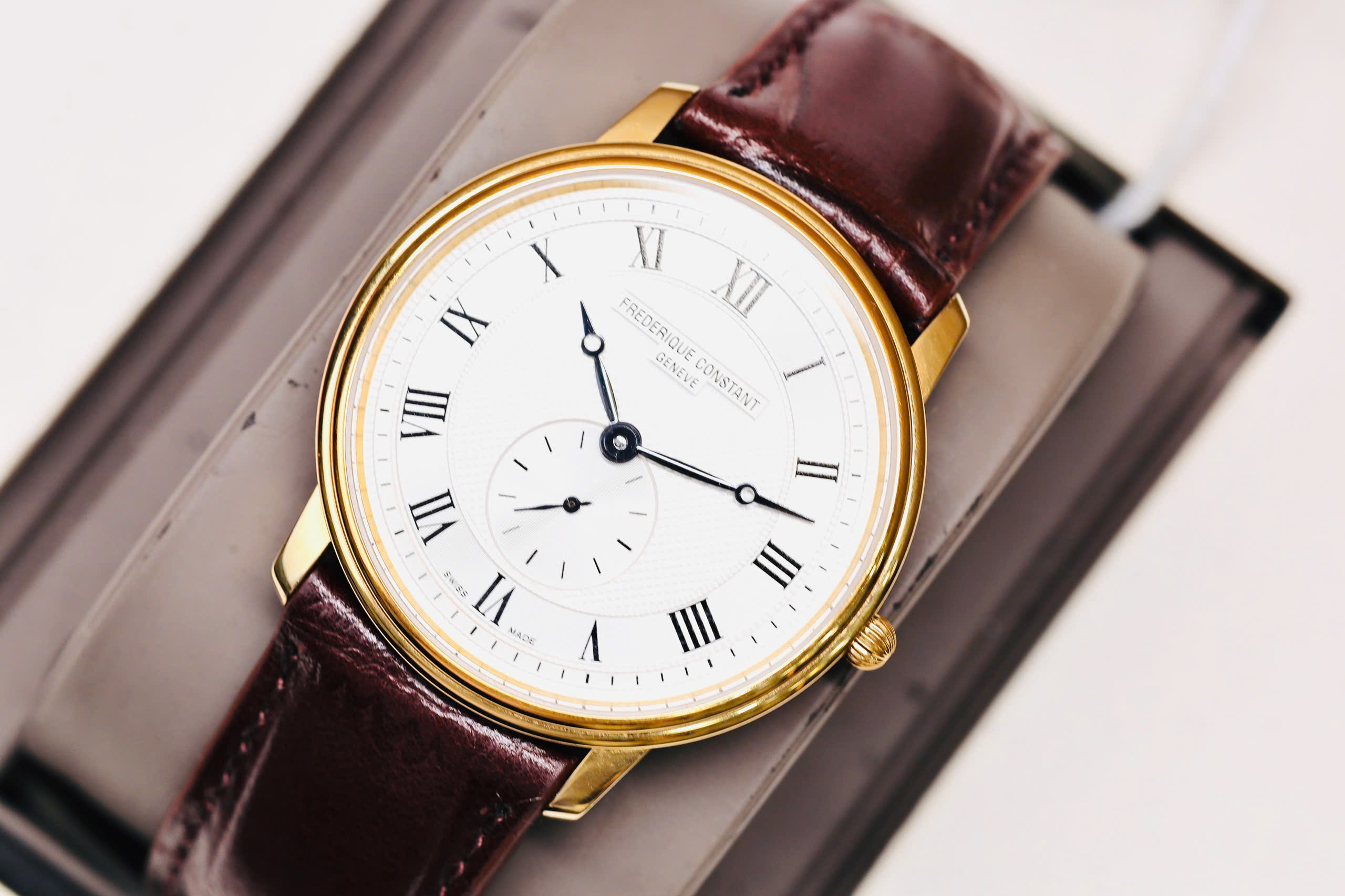 Đồng hồ Frederique Constant Slimline 8