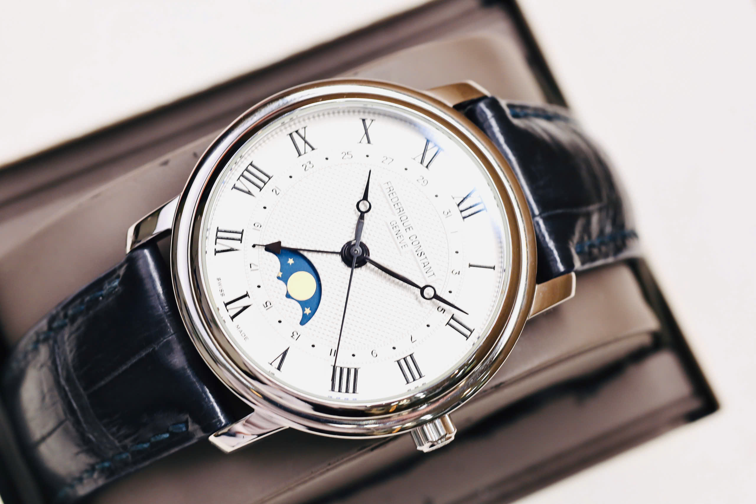 Frederique Constant FC-330MC4P6 Classics Moonphase 6