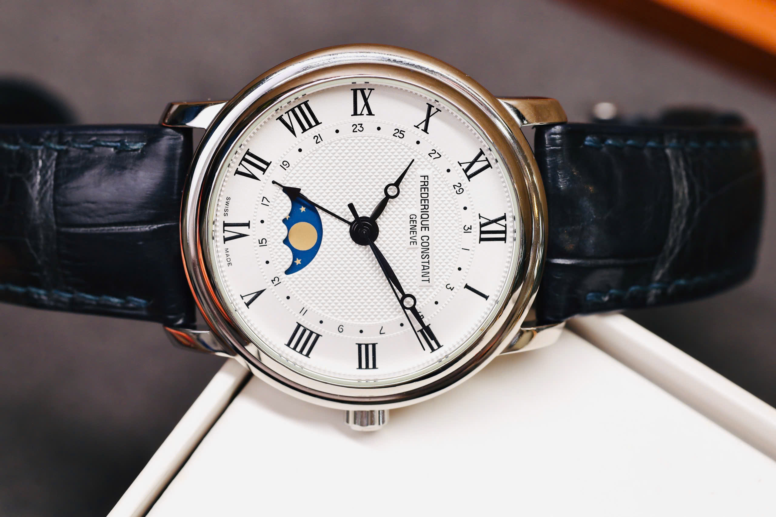 Frederique Constant FC-330MC4P6 Classics Moonphase 7