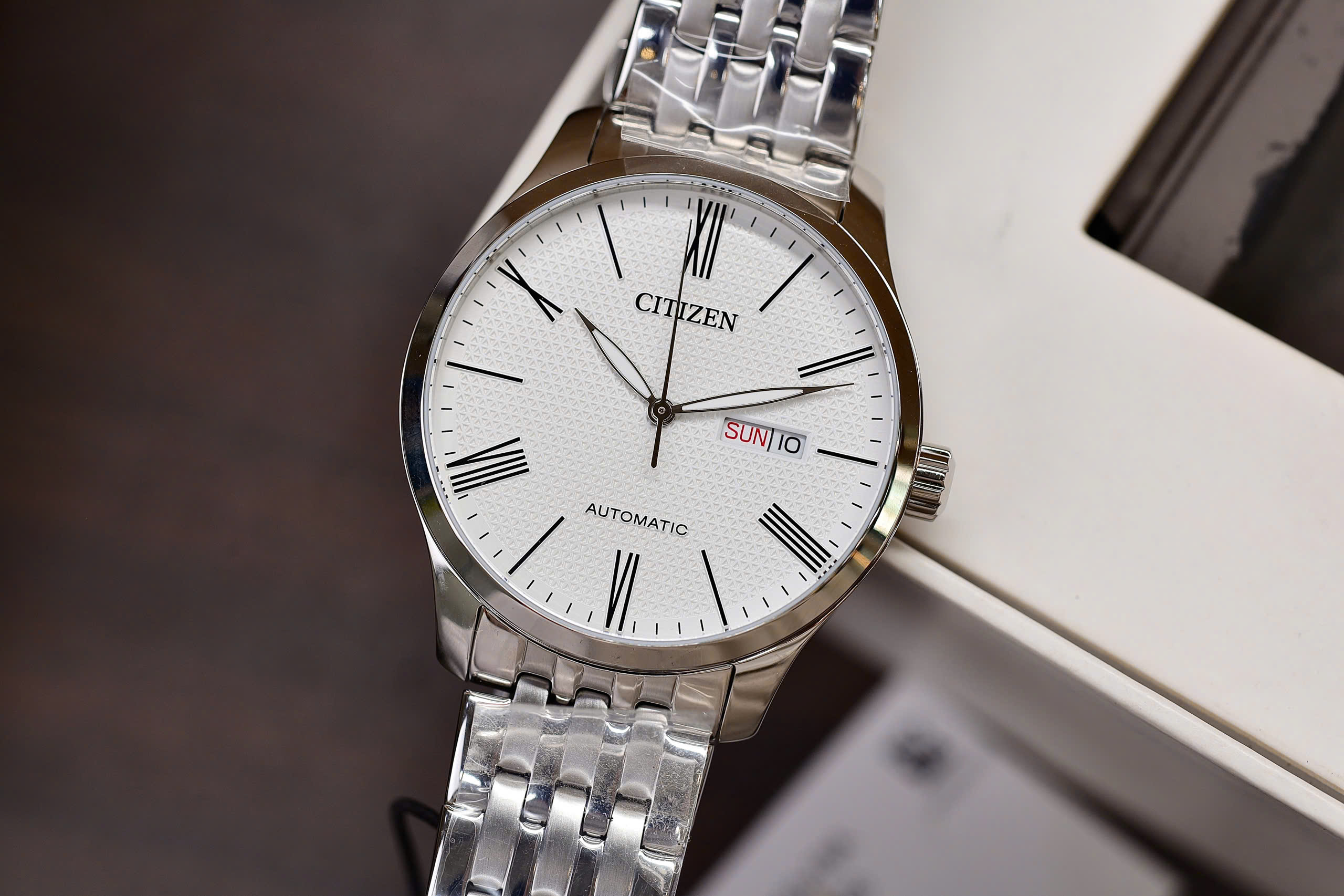 Citizen NH8350-59A – Nam – Automatic (Tự Động) – Mặt Số 40mm, Kính Cứng, Chống Nước 5ATM 10