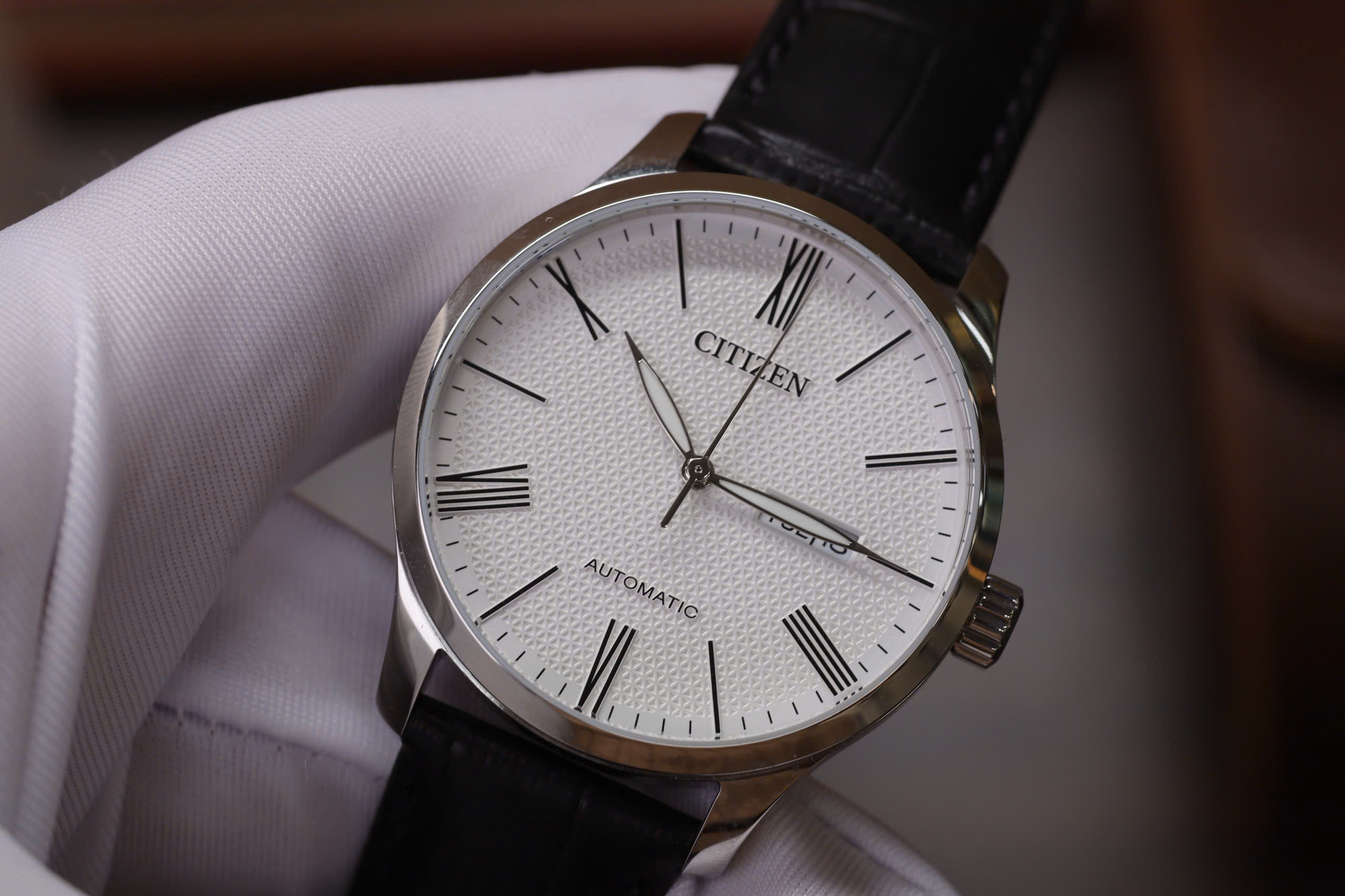 Đồng hồ Citizen NH8350-08A 6