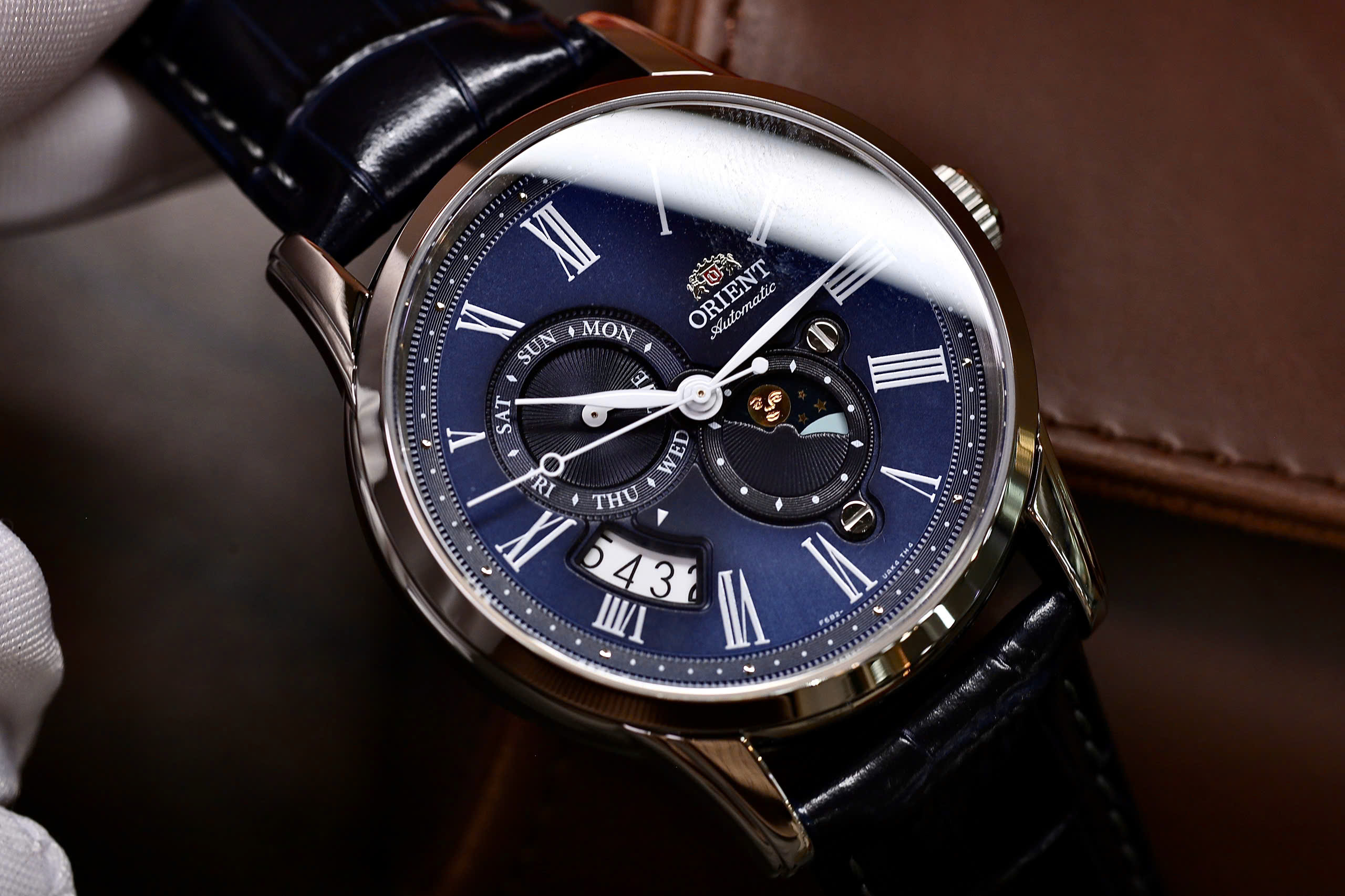 Đồng hồ nam Orient Sun and Moon Gen 3 RA-AK0011D30B 5