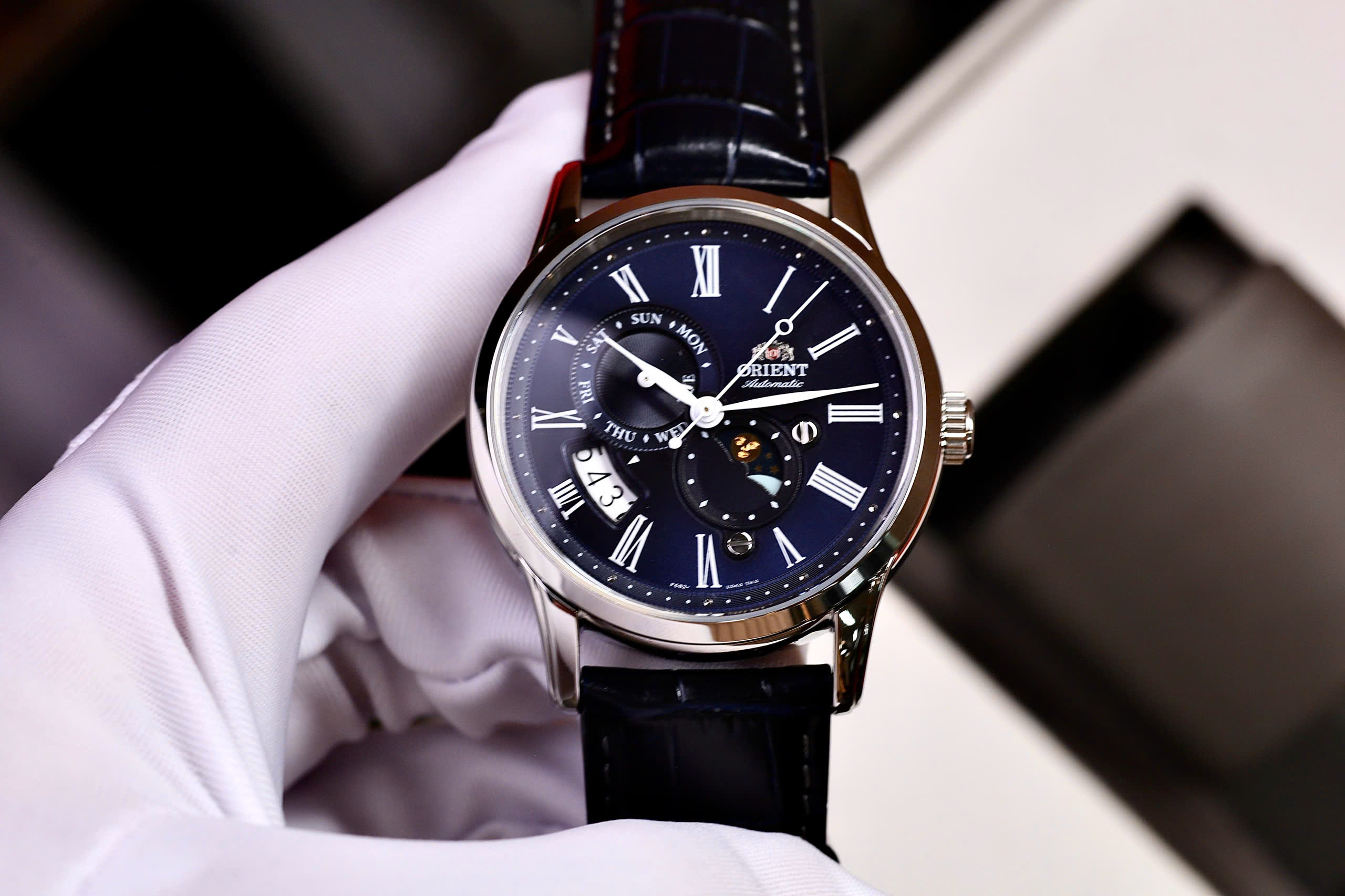 Đồng hồ nam Orient Sun and Moon Gen 3 RA-AK0011D30B 6