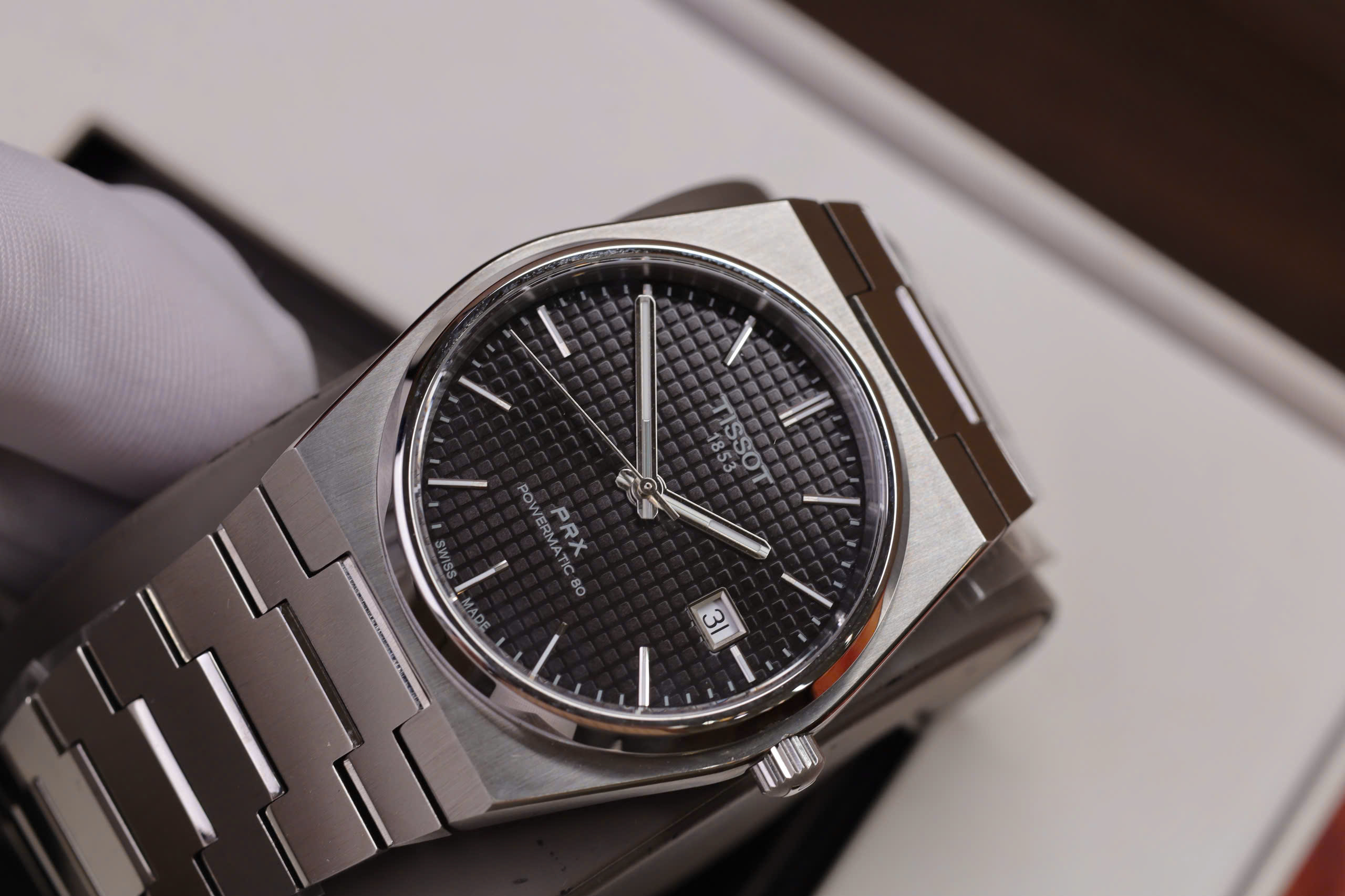 Đồng Hồ Nam Tissot Automatic PRX Powermatic 80 Guilloche 40mm 1