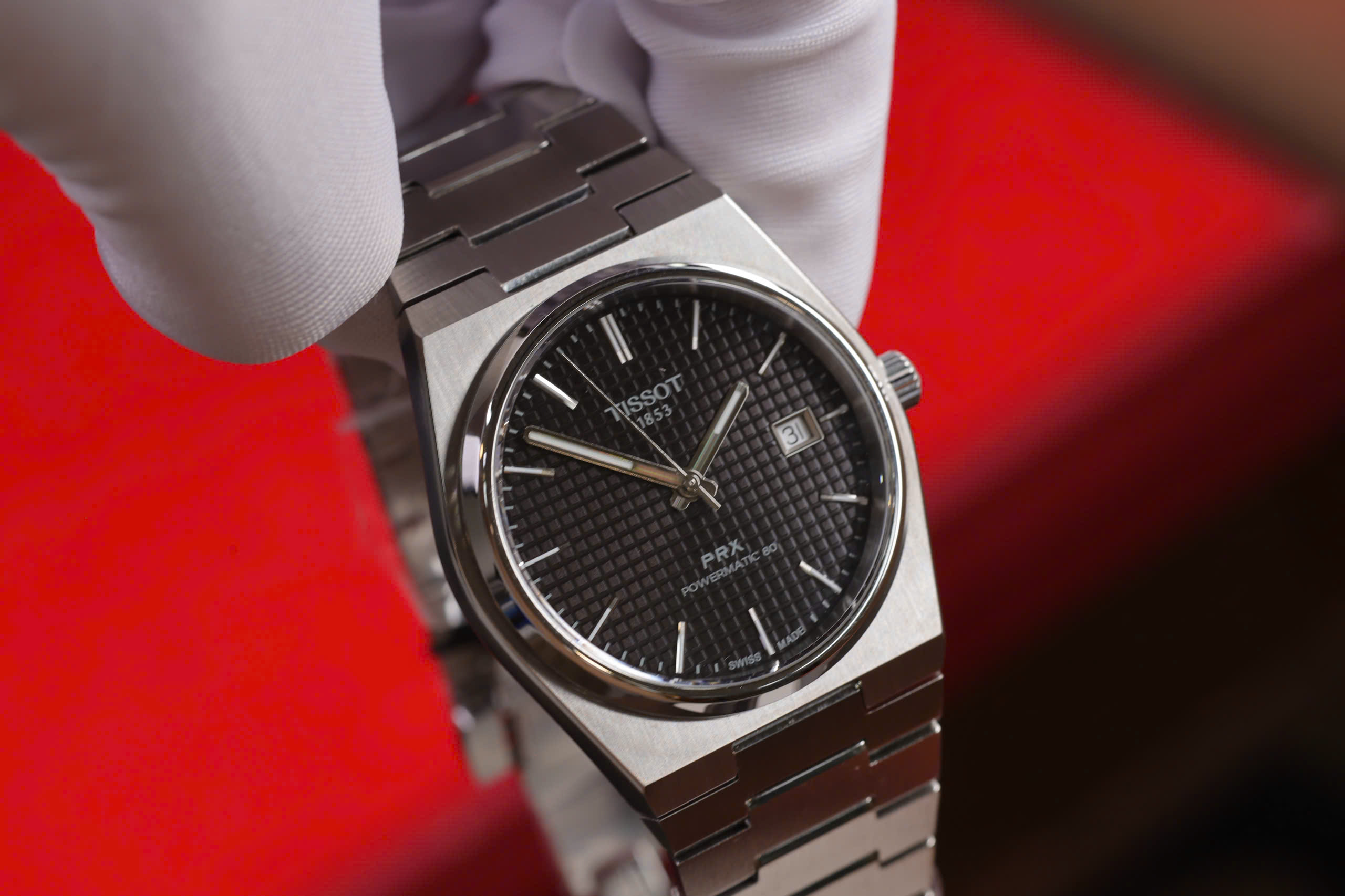 Đồng Hồ Nam Tissot Automatic PRX Powermatic 80 Guilloche 40mm 4