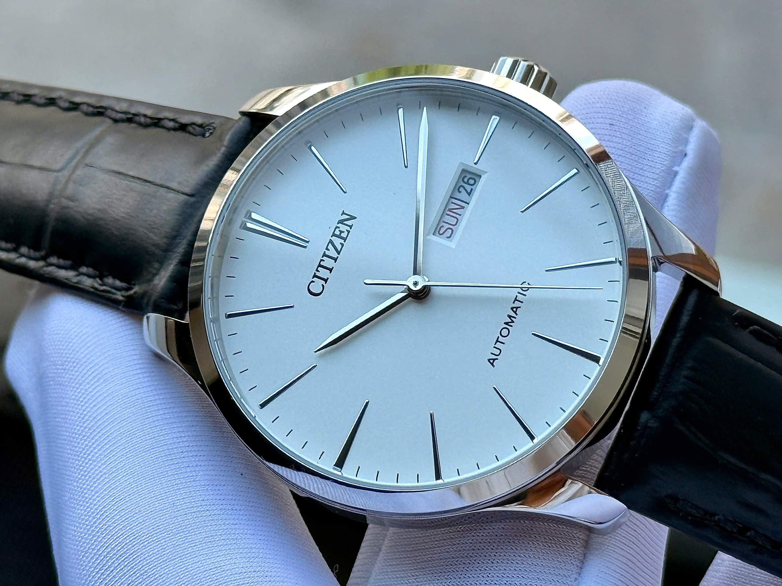 Chia sẻ    Đồng Hồ Nam Citizen Automatic NH8350-08B 5