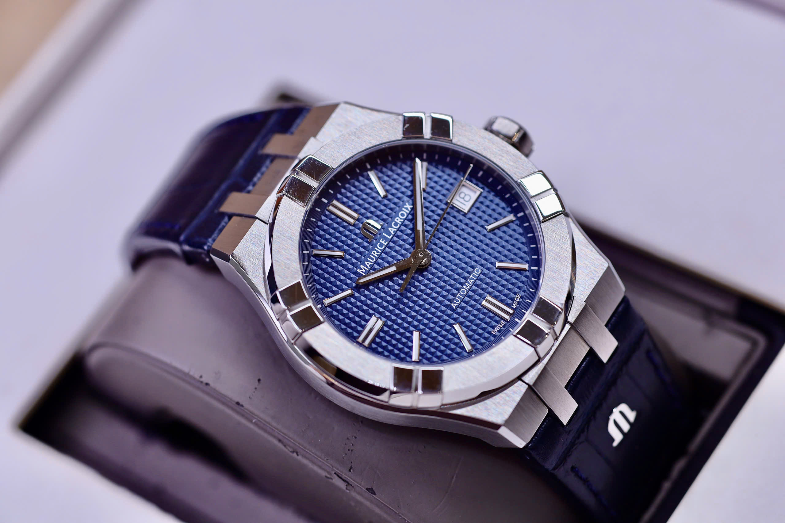 Maurice Lacroix Aikon Blue 10