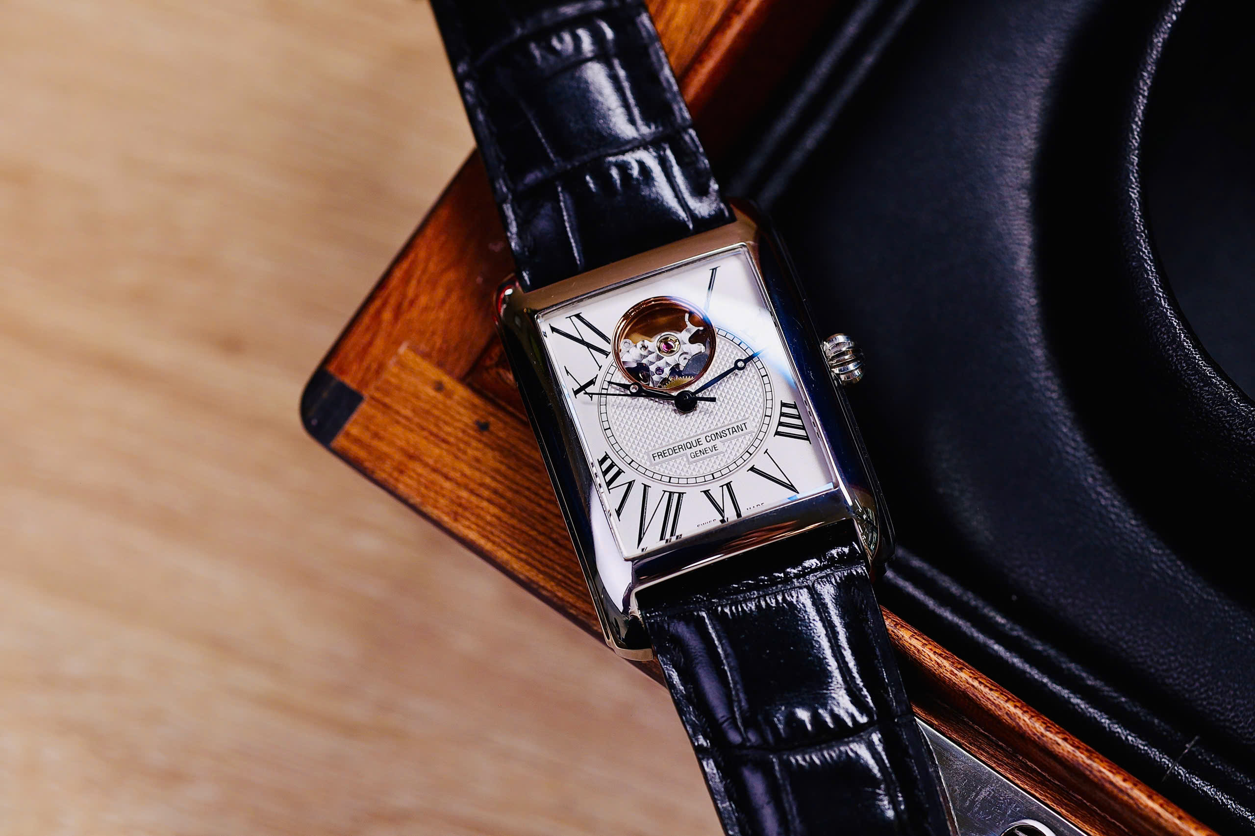 Frederique Constant Heartbeat FC-310MC4S36 5