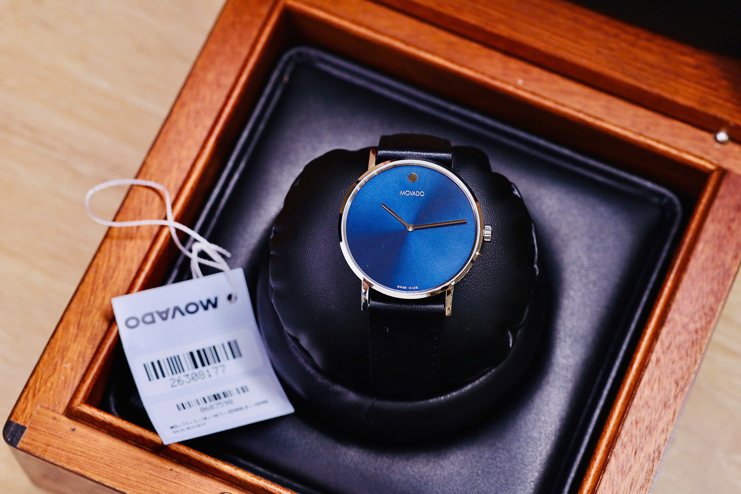 MOVADO CLASSIC QUARTZ 1