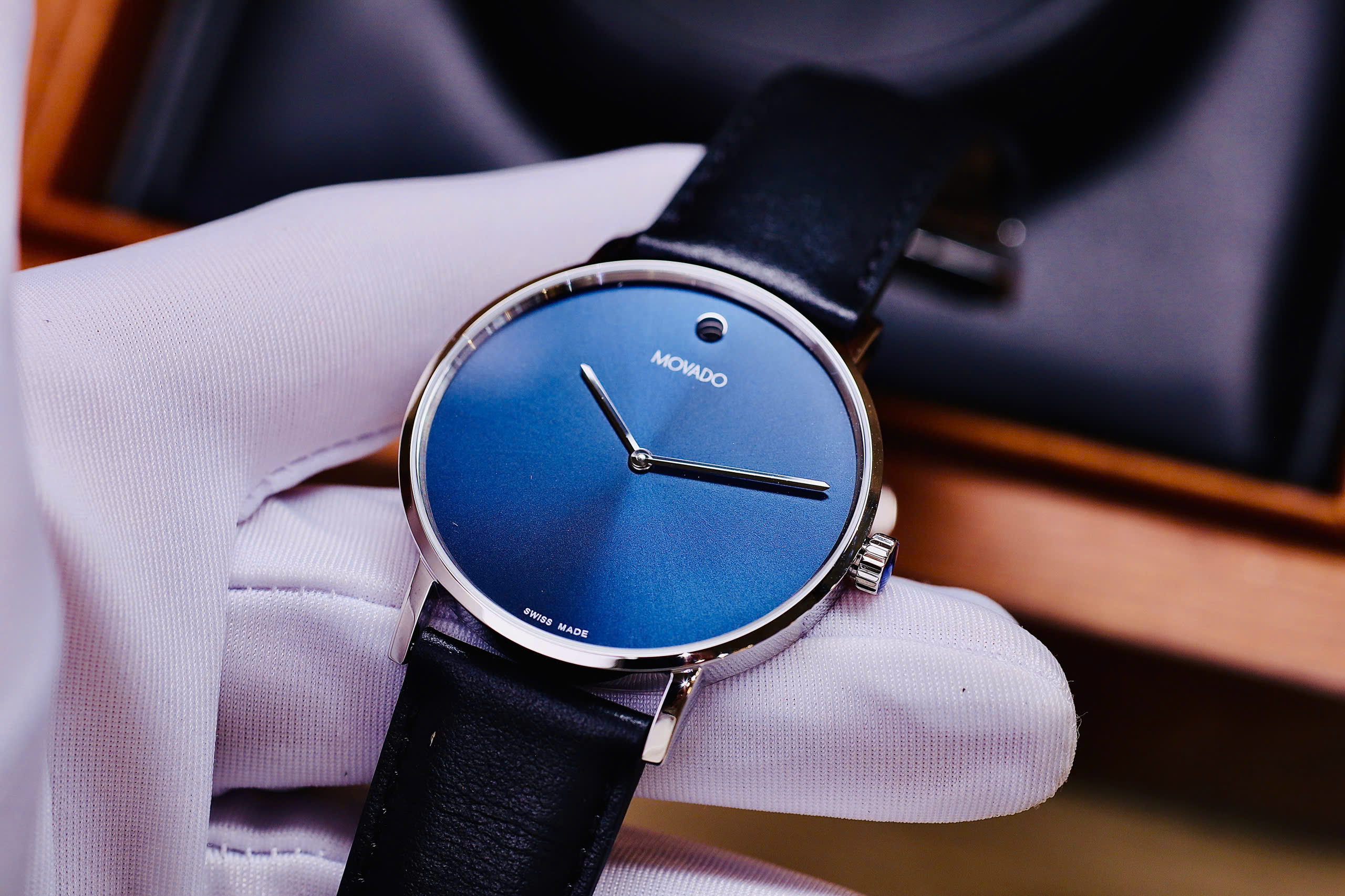 MOVADO CLASSIC QUARTZ 6