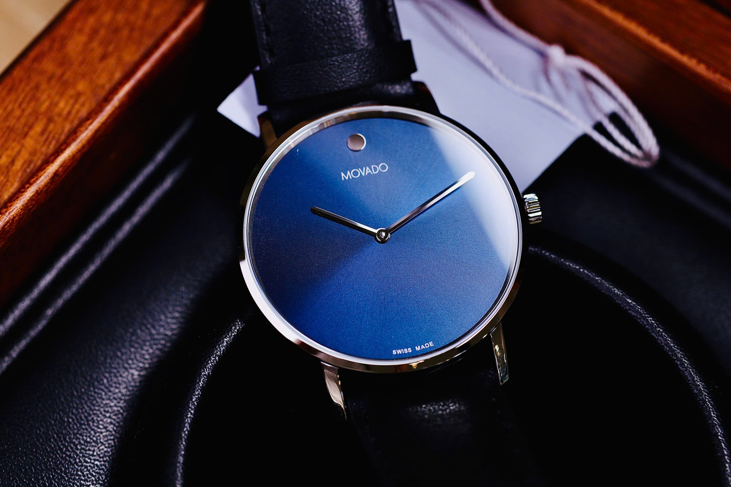 MOVADO CLASSIC QUARTZ 8