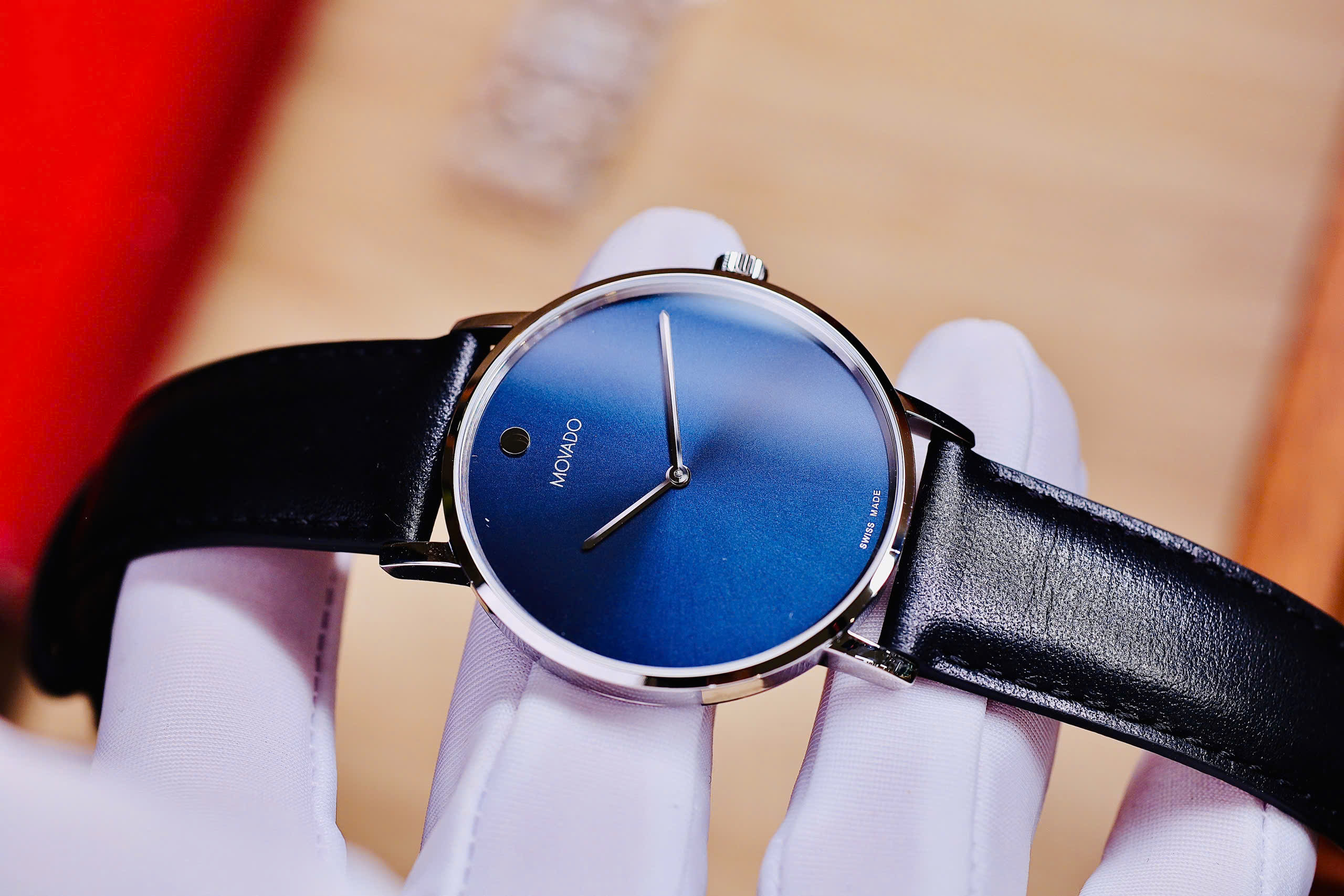 MOVADO CLASSIC QUARTZ 9