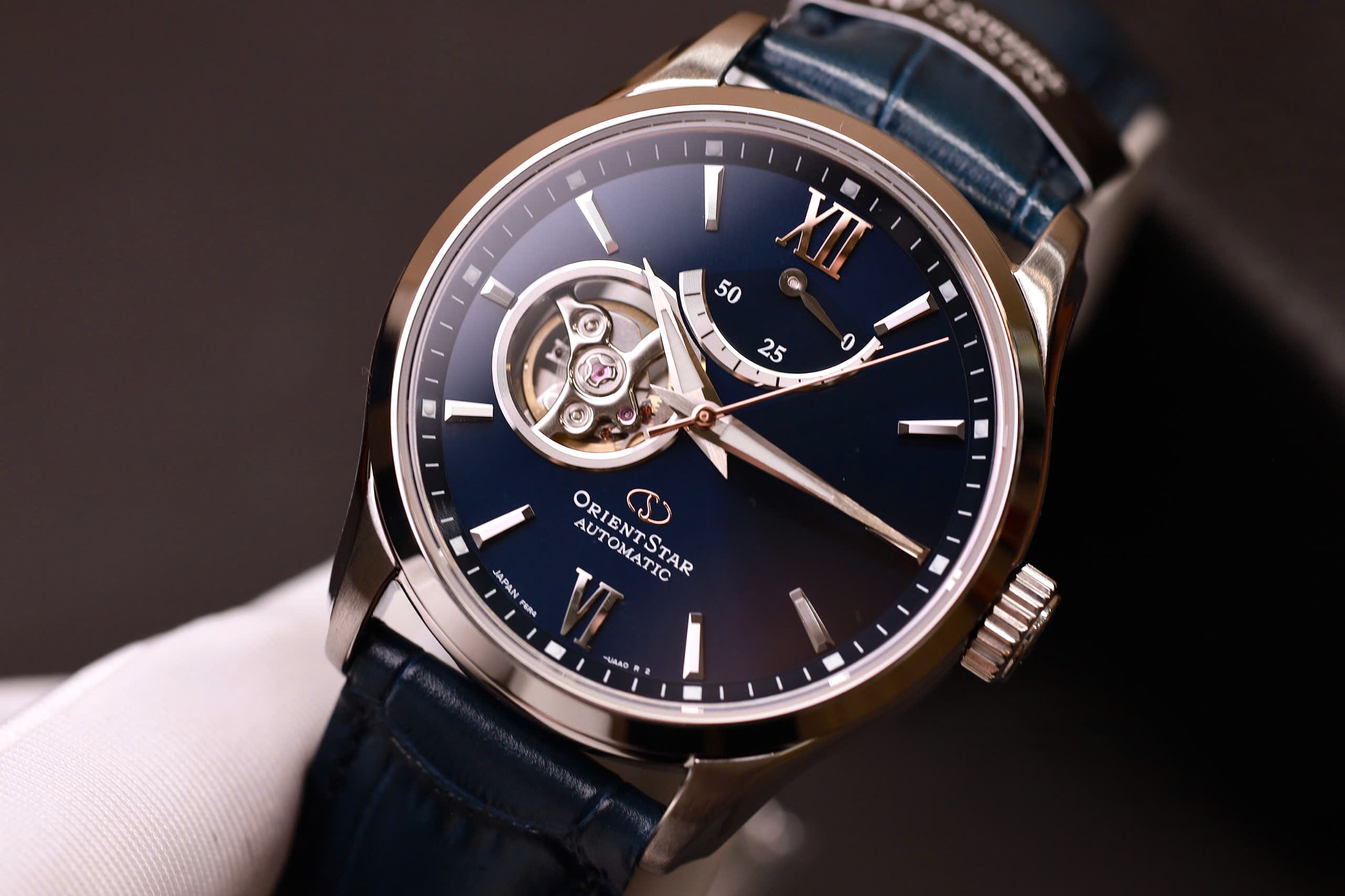 Orient Star Open Heart Xanh Lam RE-AT0006L00B 4