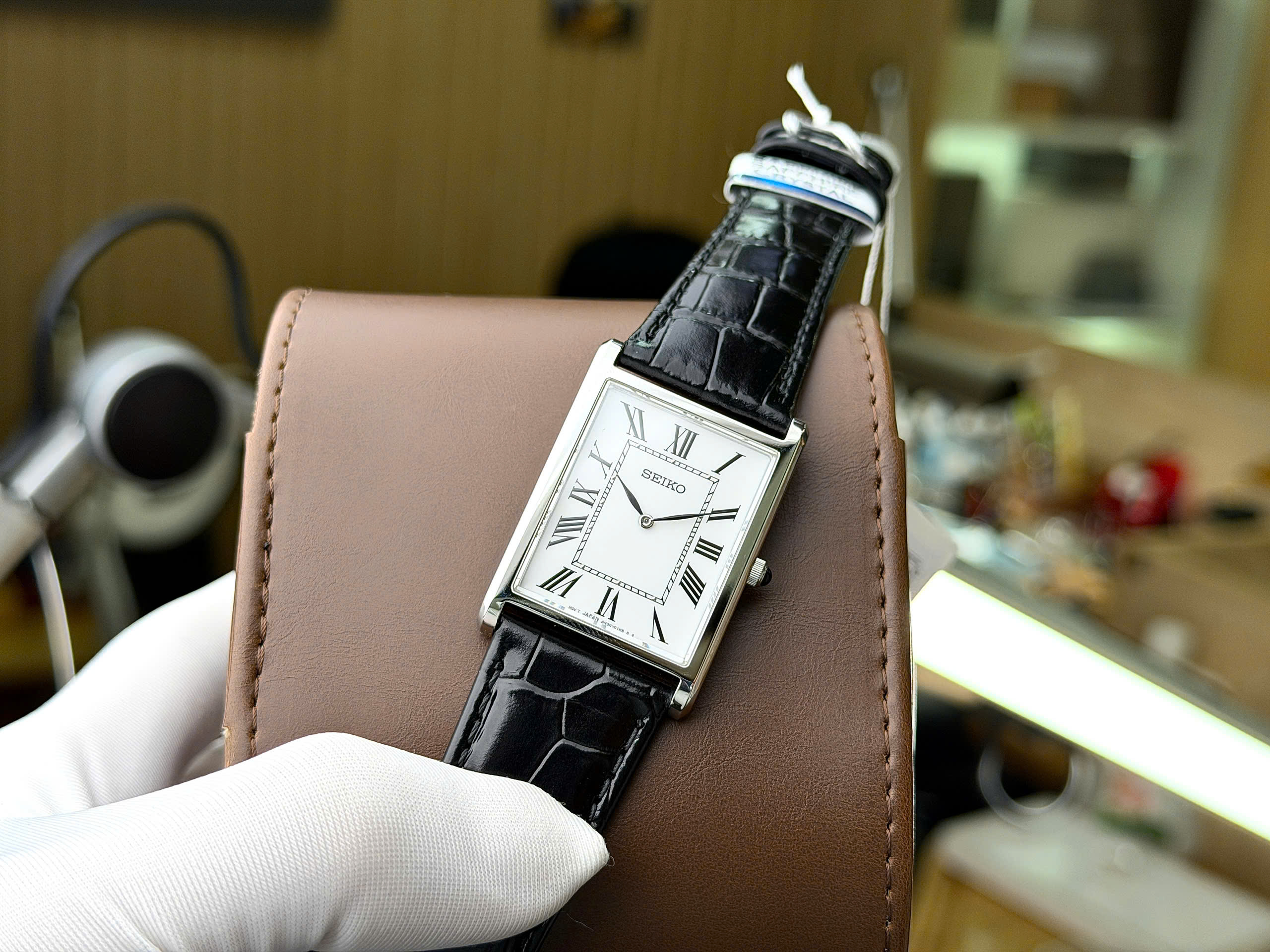 Seiko Tank Quartz SWR103P1 2